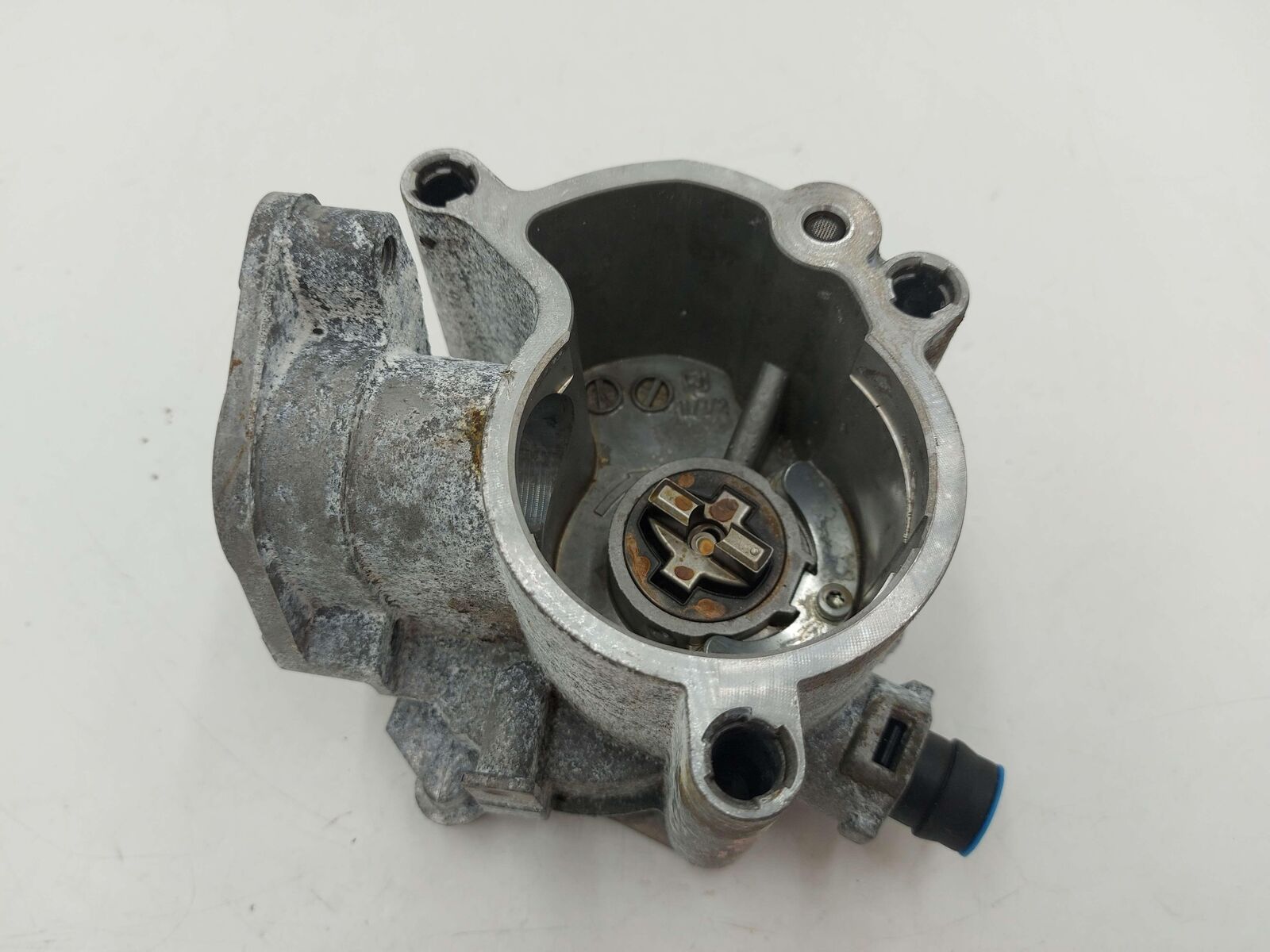 17-20 Volvo S90 Vacuum Pump 31480558 43K KMS