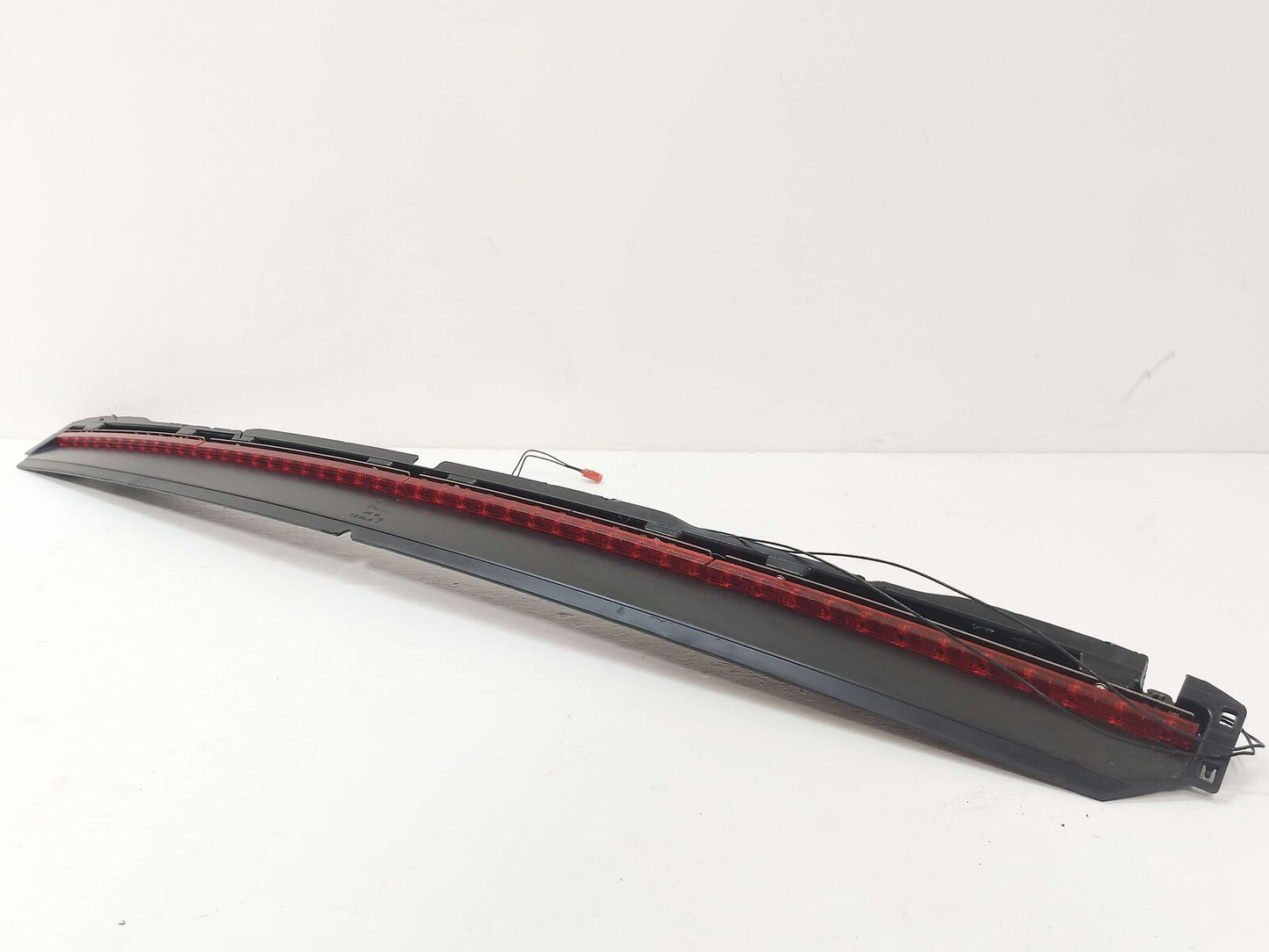 2014 Tesla S 3rd Third Brake Light Tail Lamp 6005917-00-F *Chips Gouge*