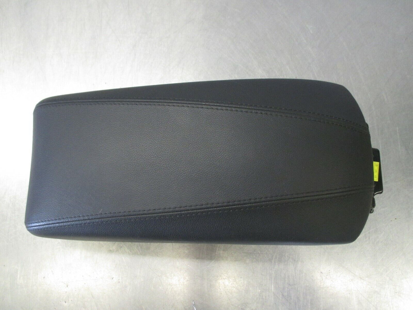 G085 2011 11 HYUNDAI SONATA CENTER ARMREST CONSOLE LID GRAY