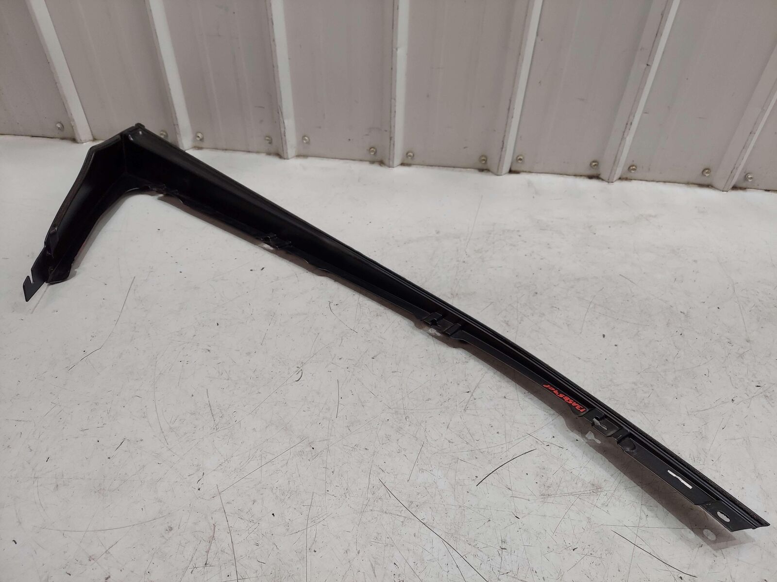 2016 MCLAREN 540C RIGHT DOOR BLADE MOUNTING TRIM 13A5859CP 13A3998CP