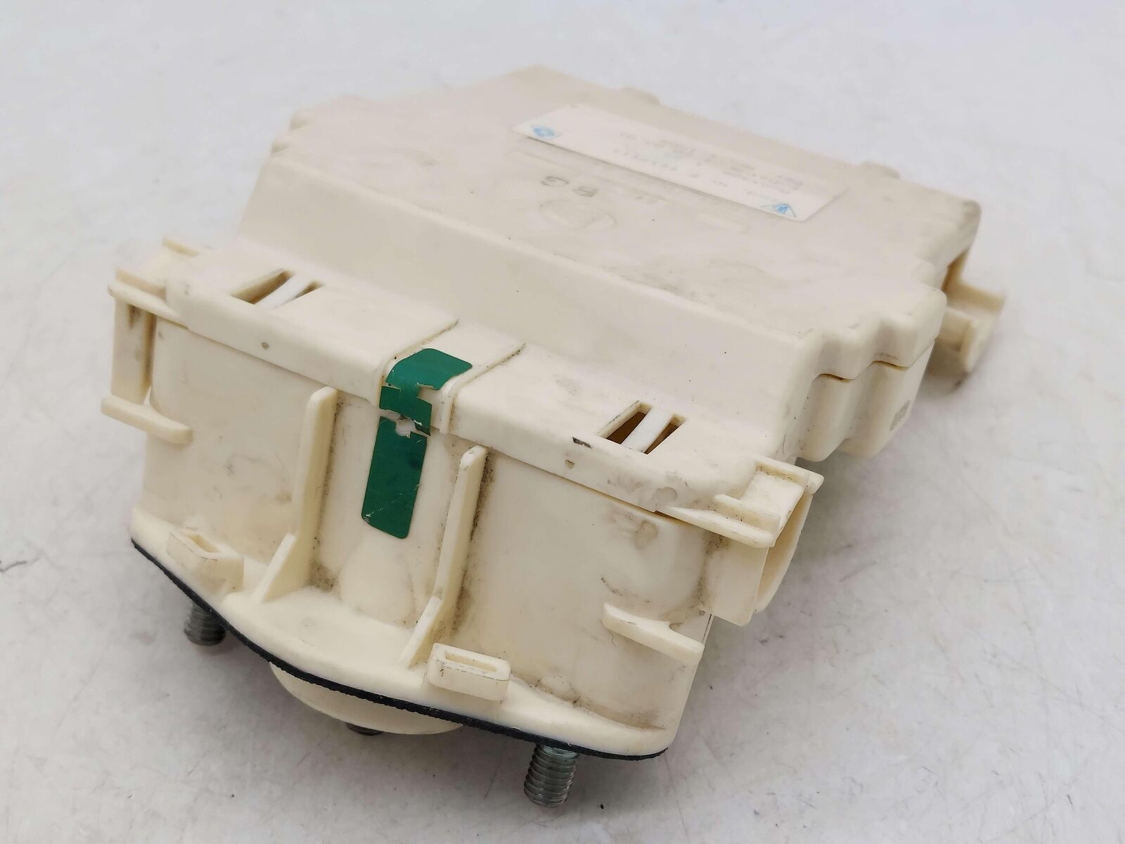 01 PORSCHE 911 996 CARRERA CABIN FUSE BOX POWER DISTRIBUTION RELAY *NOTE