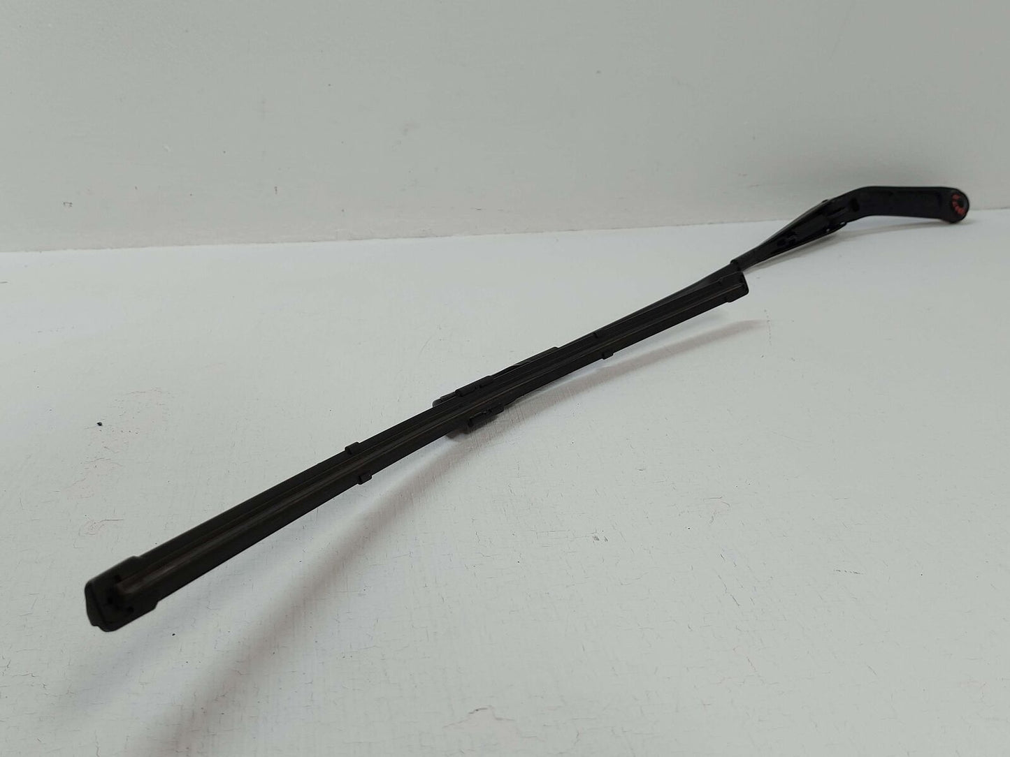 15-24 PORSCHE MACAN 95B S FRONT RIGHT WINDHSIELD WIPER ARM 95B955408