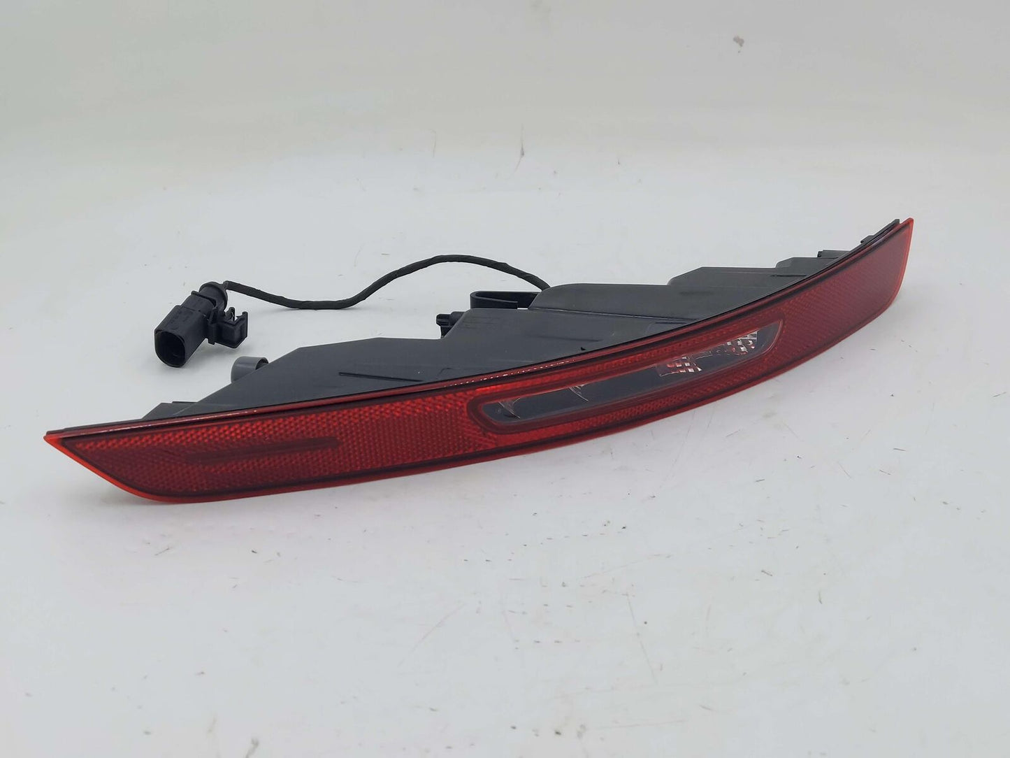 15-18 PORSCHE MACAN 95B REAR LEFT TAIL BUMPER BACK UP REFLECTOR LAMP LIGHT OEM