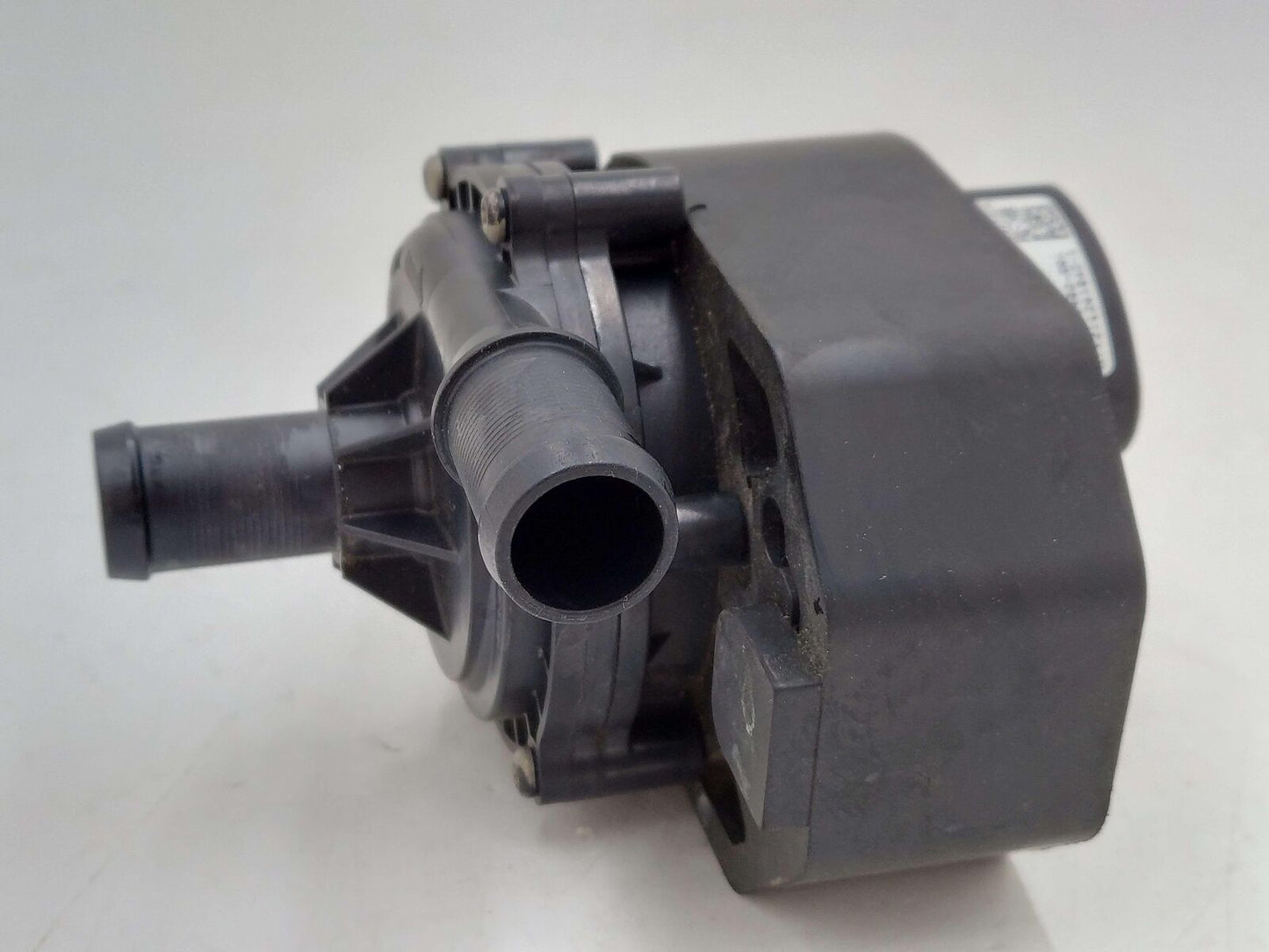 2023 McLaren Artura Front Coolant Water Pump *broken Plastic* 16L0062CP 3K KM