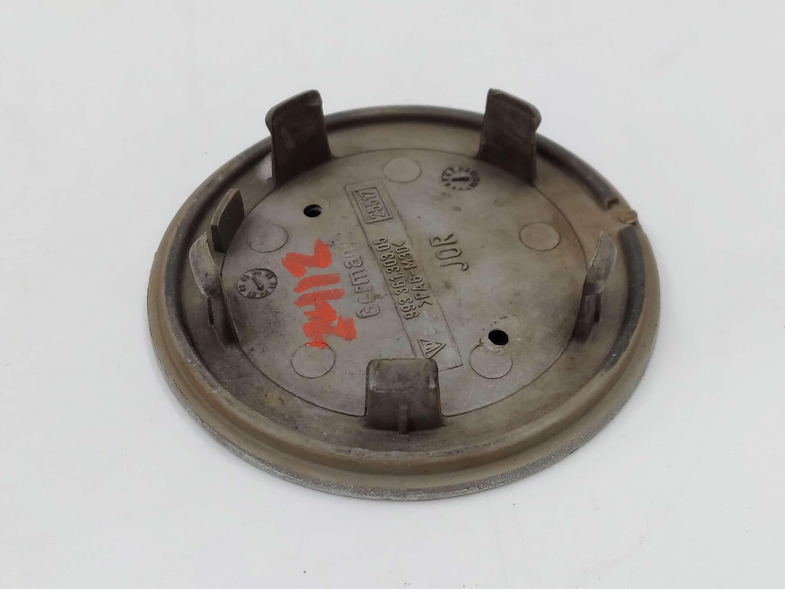 99-05 PORSCHE 911 996 CARRERA WHEEL CENTER CAP *NOTE