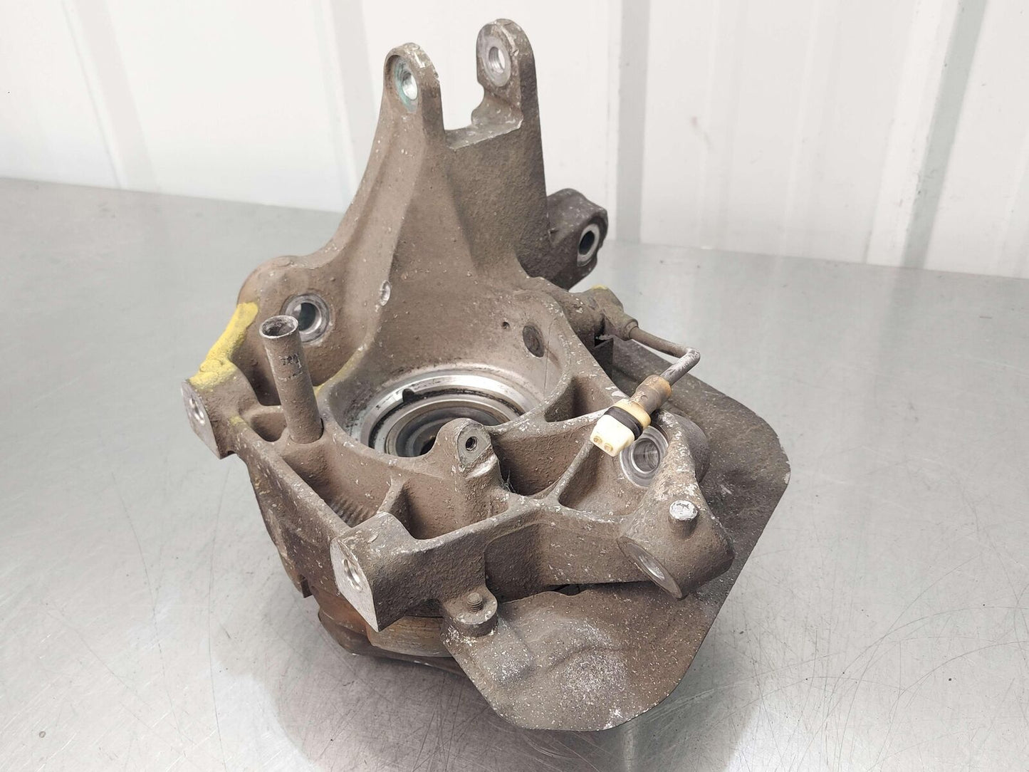 99-05 PORSCHE 911 996 CARRERA REAR LEFT SPINDLE KNUCKLE HUB