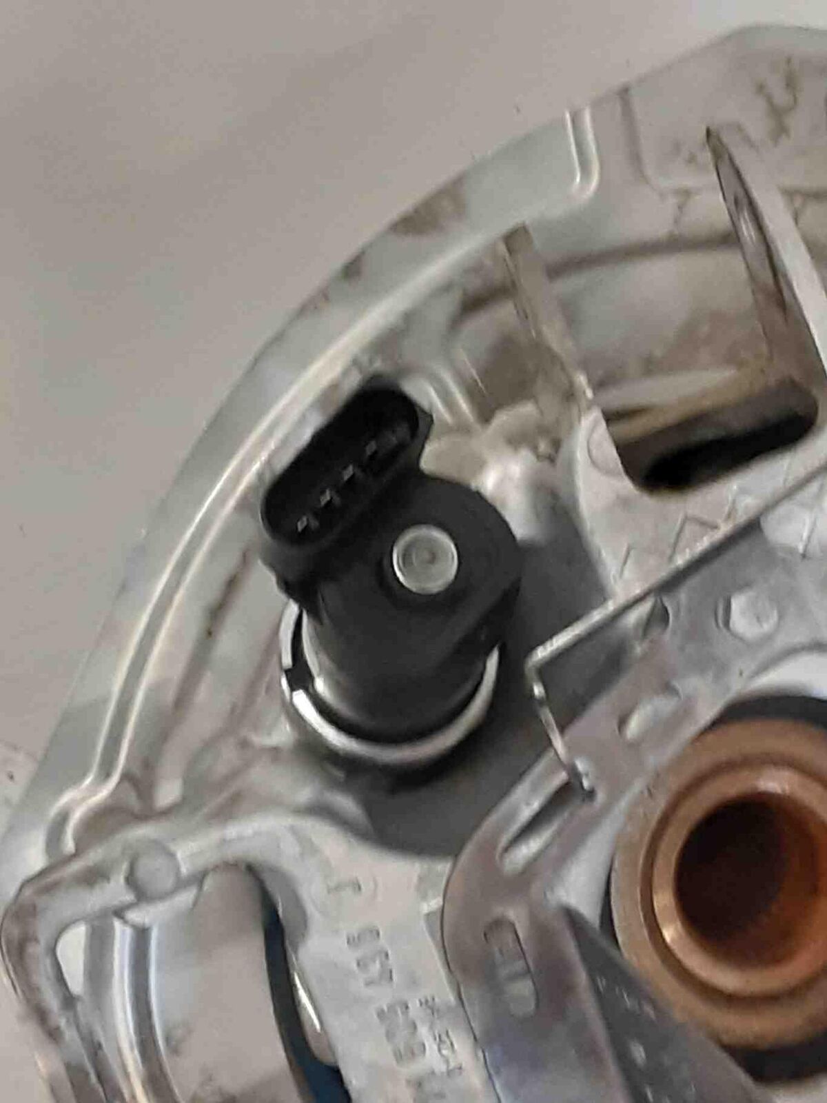 2020 PORSCHE TAYCAN Right Rear Spindle Knuckle hub Rh Rear