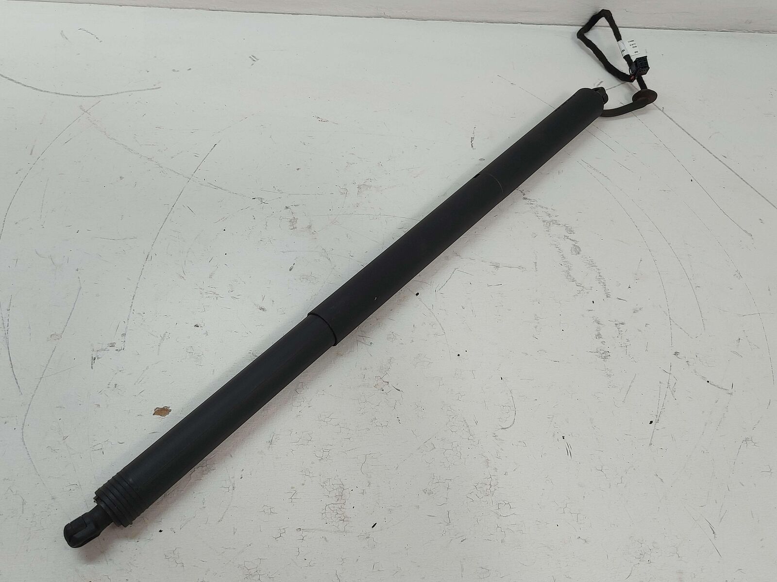 15-18 PORSCHE CAYENNE 958 S E-HYBRID LEFT TAILGATE TRUNK HATCH POWER LIFT STRUT