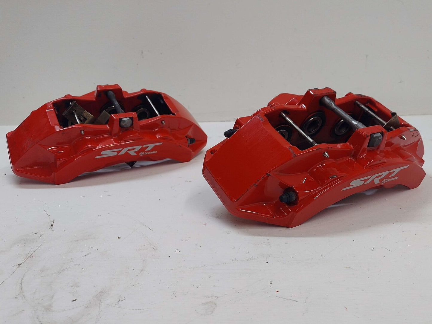 21-23 DODGE CHALLENGER SRT HELLCAT REAR LEFT BRAKE CALIPER BREMBO RED *NOTE