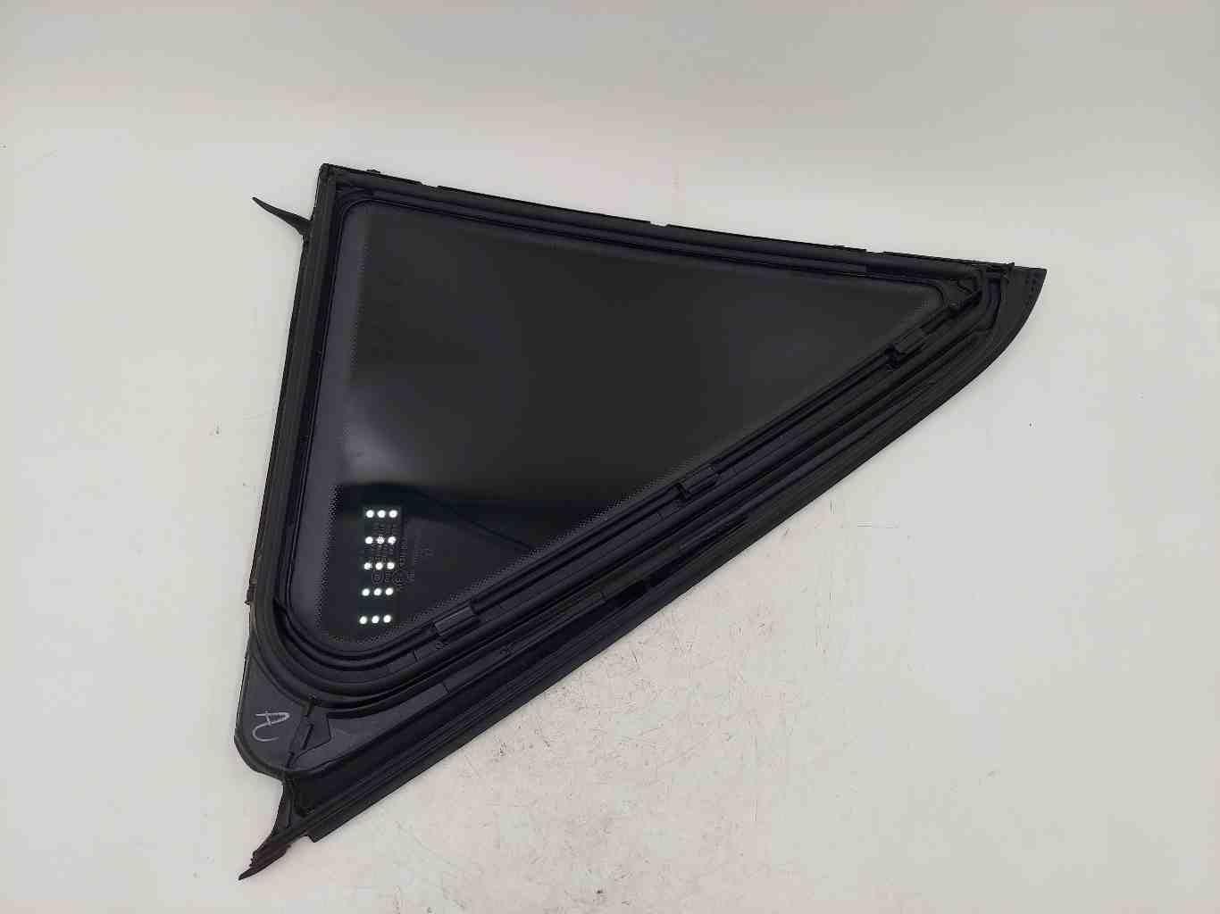 16-19 MERCEDES GLE63S AMG W166 Rear RIGHT Privacy Vent Glass Window 1667300655 