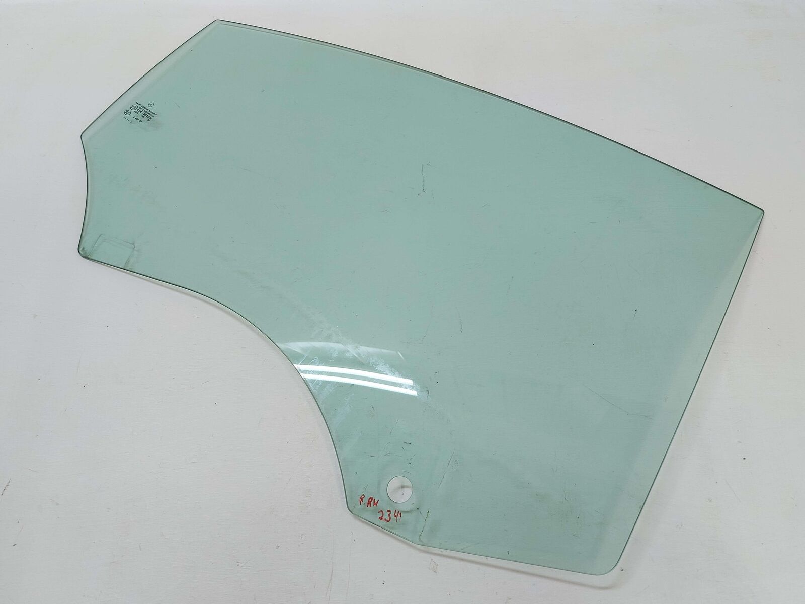 12-18 MERCEDES CLS63S AMG W218 REAR RIGHT DOOR WINDOW GLASS