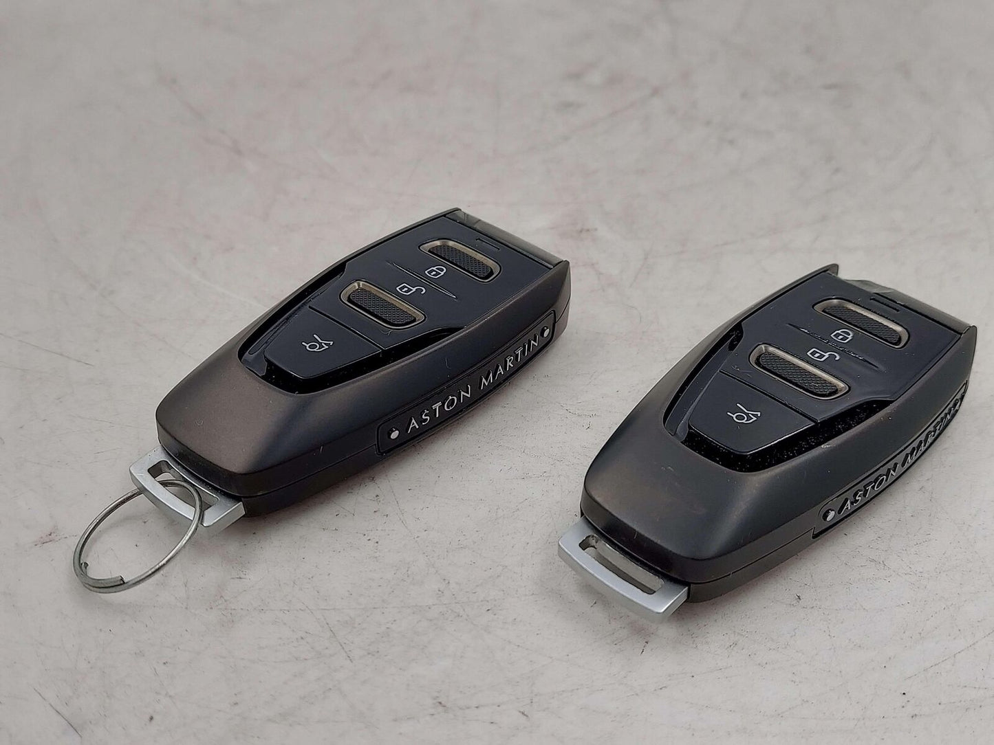 2024 ASTON MARTIN DB12 VOLANTE IGNITION SWITCH KEY FOB PAIR *NOTE