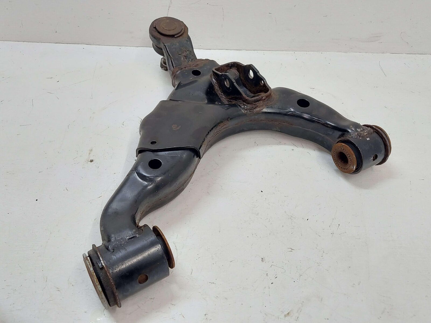 10-23 TOYOTA 4RUNNER FRONT LEFT LOWER CONTROL ARM 4806960040