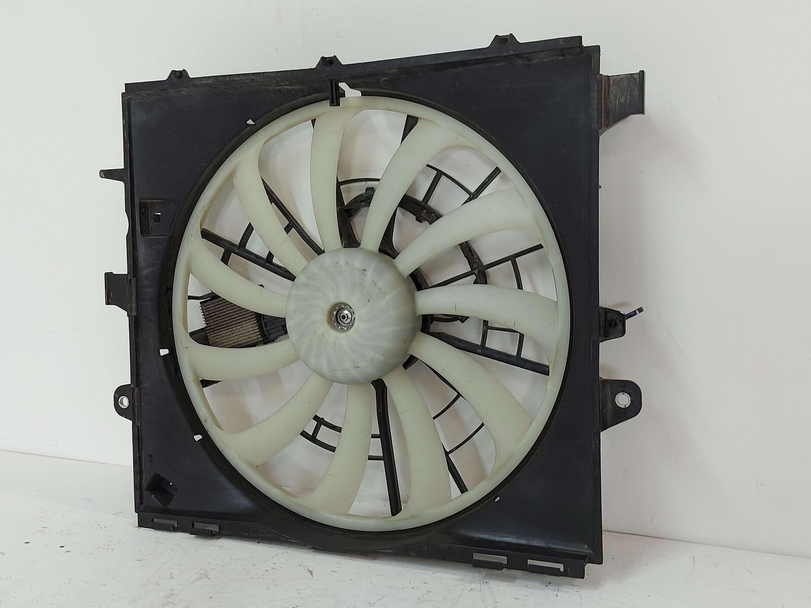 14-15 CADILLAC CTS 3.6L ELECTRIC COOLING FAN MOTOR 350W SEDAN AA422750-7414