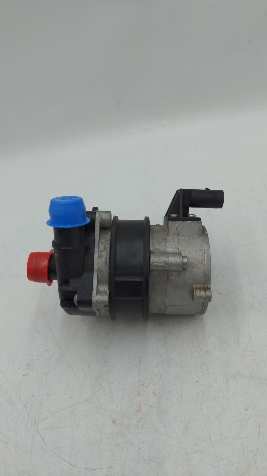 2020 PORSCHE TAYCAN Coolant Pump 9j1965567d Water Pump Electric