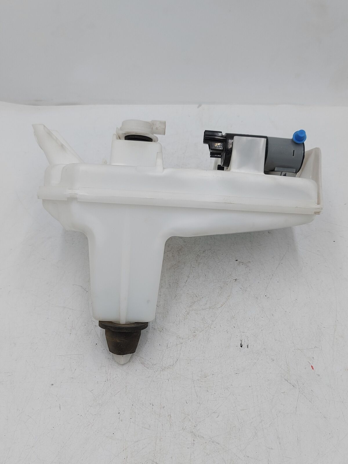 14-20 JAGUAR F-TYPE FRONT Washer Bottle 130522A 130829A