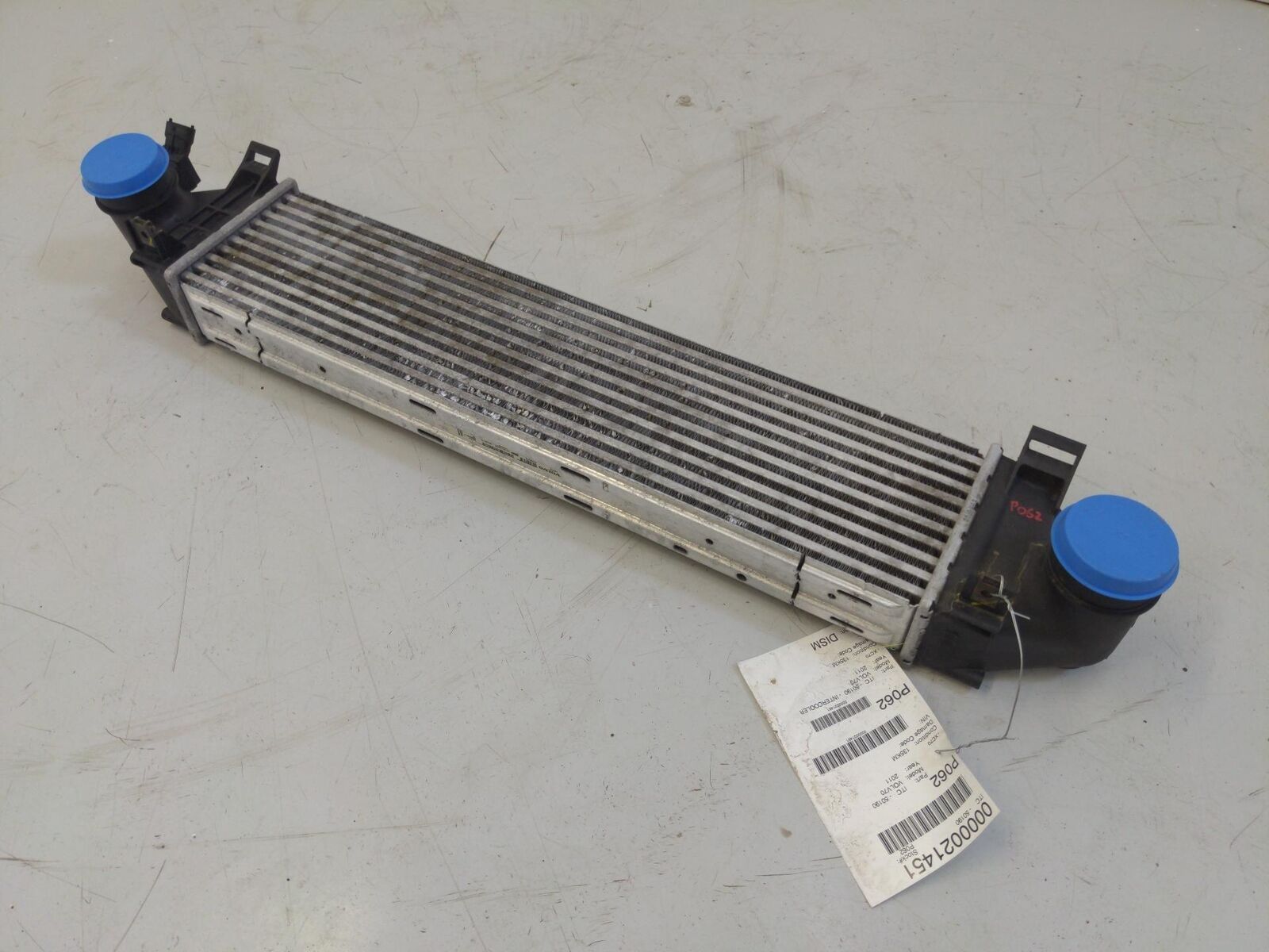 08-15 VOLVO XC70 Intercooler 31280013 135K KM's