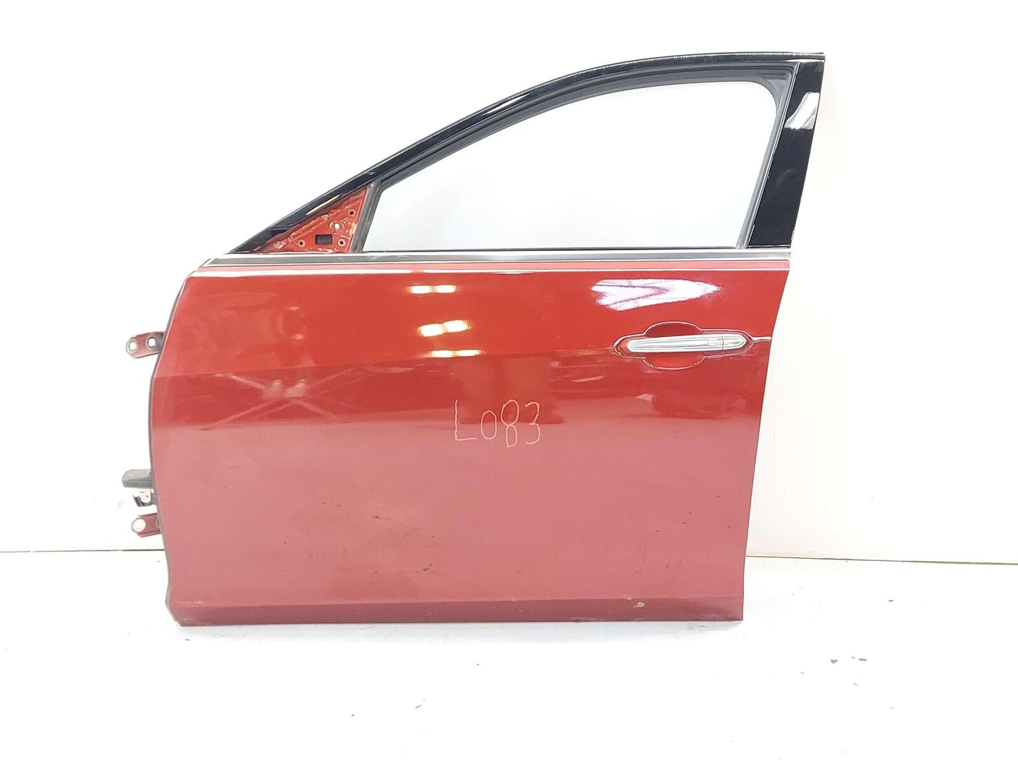 14-19 CADILLAC CTS FRONT LEFT DOOR RED SEDAN 23412563 *CHIPS LEATHER PULLED*