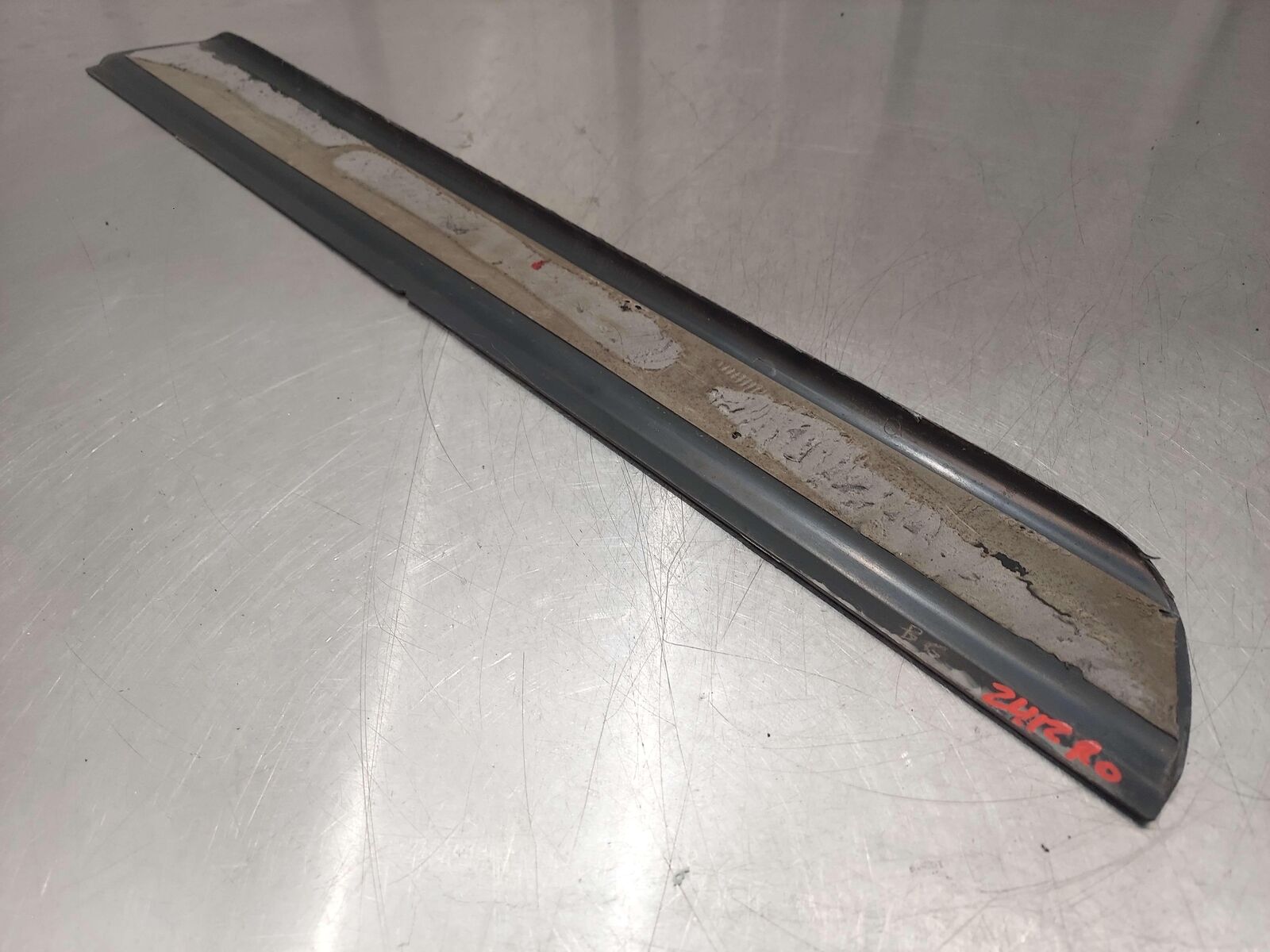 2001 PORSCHE 911 996 CARRERA LEFT SCUFF SILL PLATE TRIM OUTER *NOTE