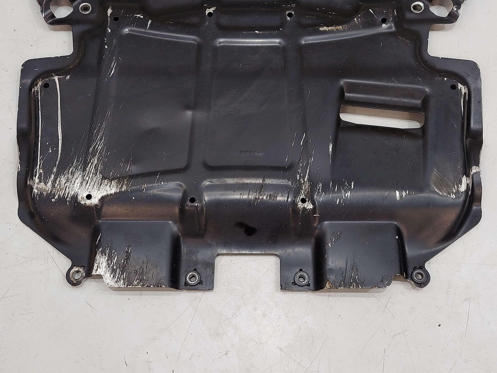 2019 Mercedes E63s AMG W213 Front Splash Guard Skid Plate A2135246500 *Broken*