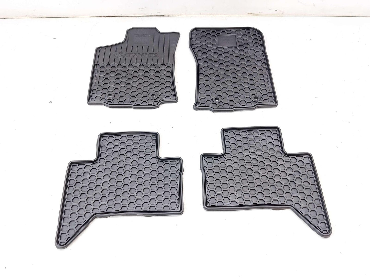 2018 TOYOTA TACOMA FLOOR MAT BLACK RUBBER OEM CREW CAB PU320-3518A-R2 NEW IN BAG