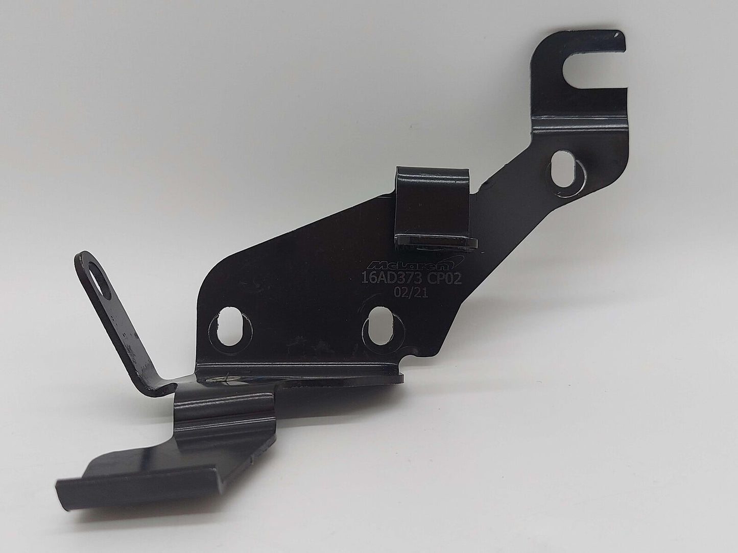 2023 McLaren Artura Bracket 16AD373CP