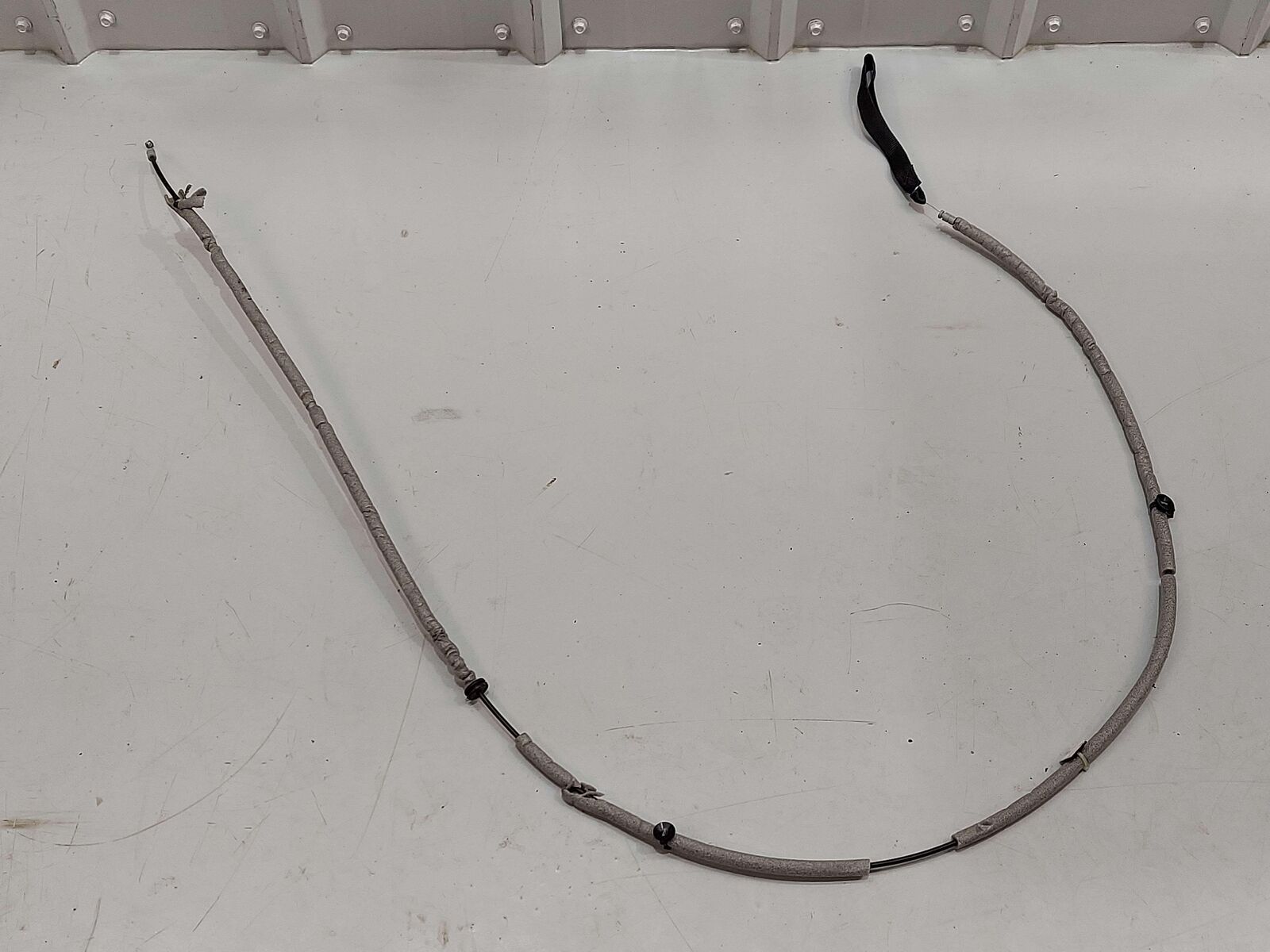 2023 McLaren Artura LH Left Door Release Cable *torn Foam* 3K KM