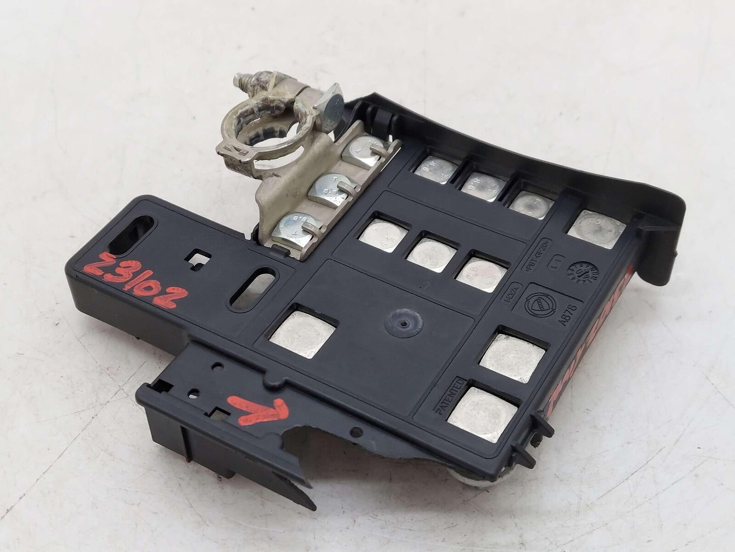 2010 Maserati GranTurismo S M145 Coupe REAR ENGINE FUSE BOX TERMINAL CONNECTOR