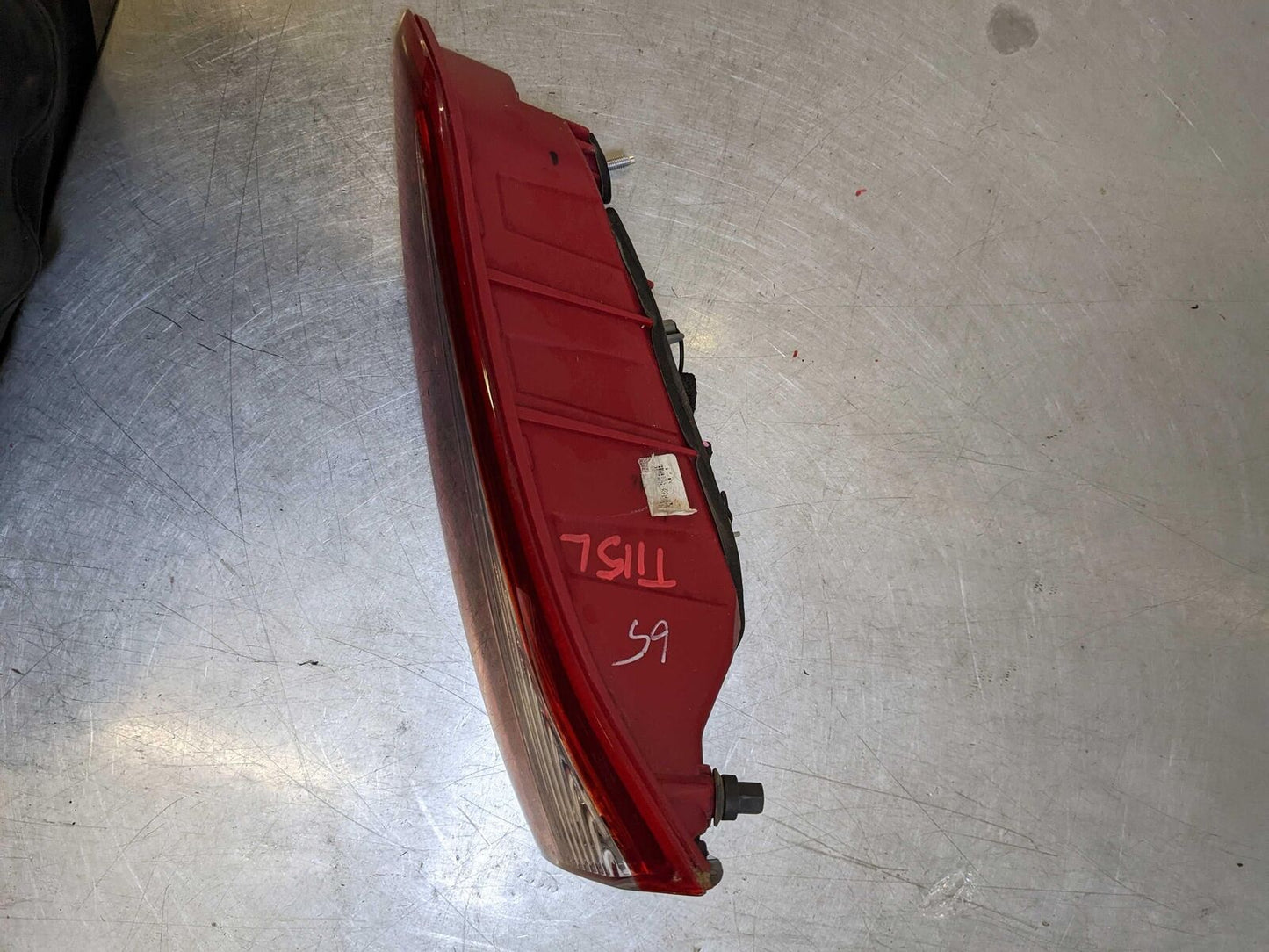 16-18 HYUNDAI TUCSON LH LEFT TAIL LIGHT INCANDESCENT