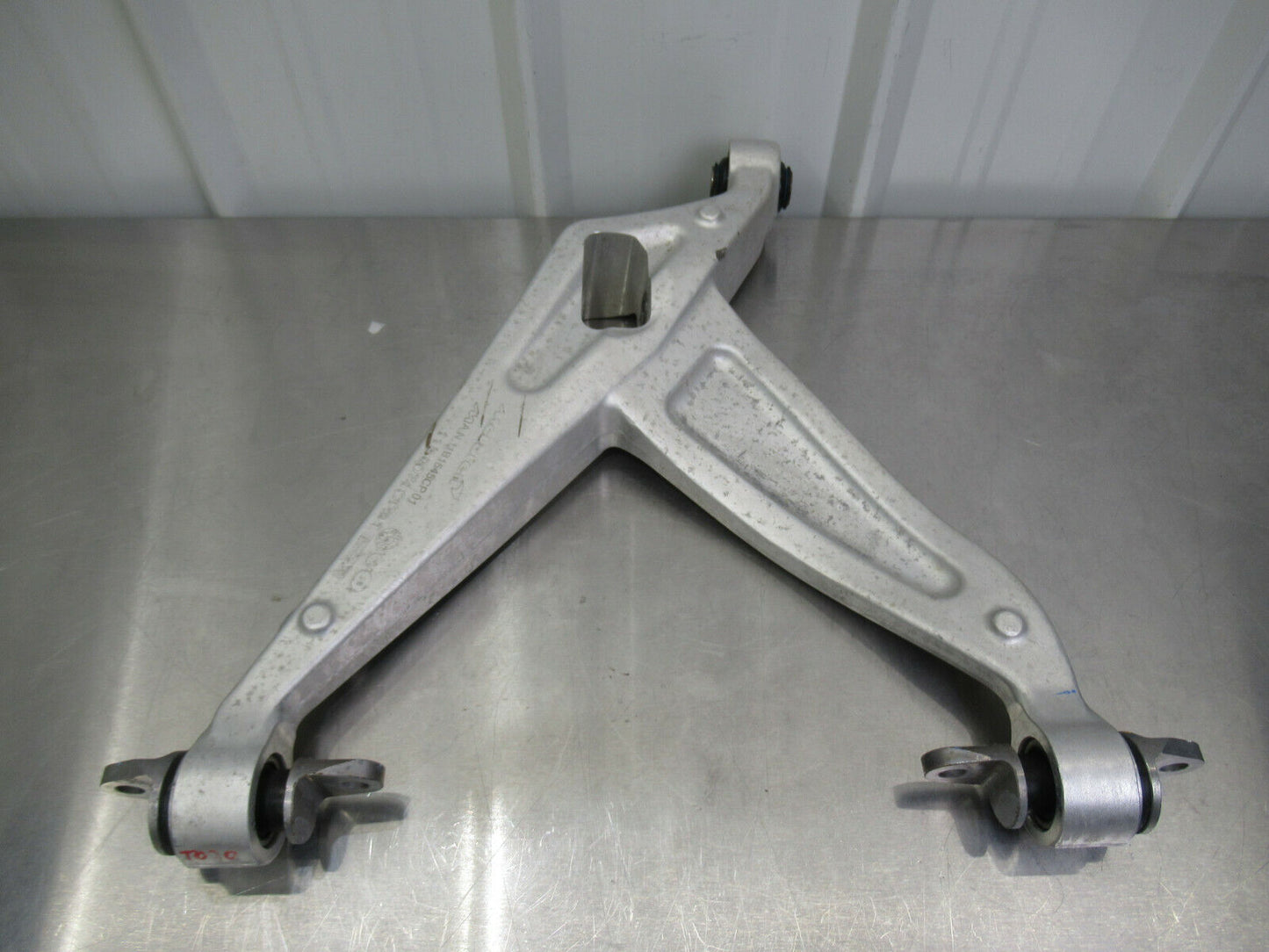 T020 2016 16 MCLAREN 570S LH LEFT REAR LOWER CONTROL ARM UNDER 1000 MILES