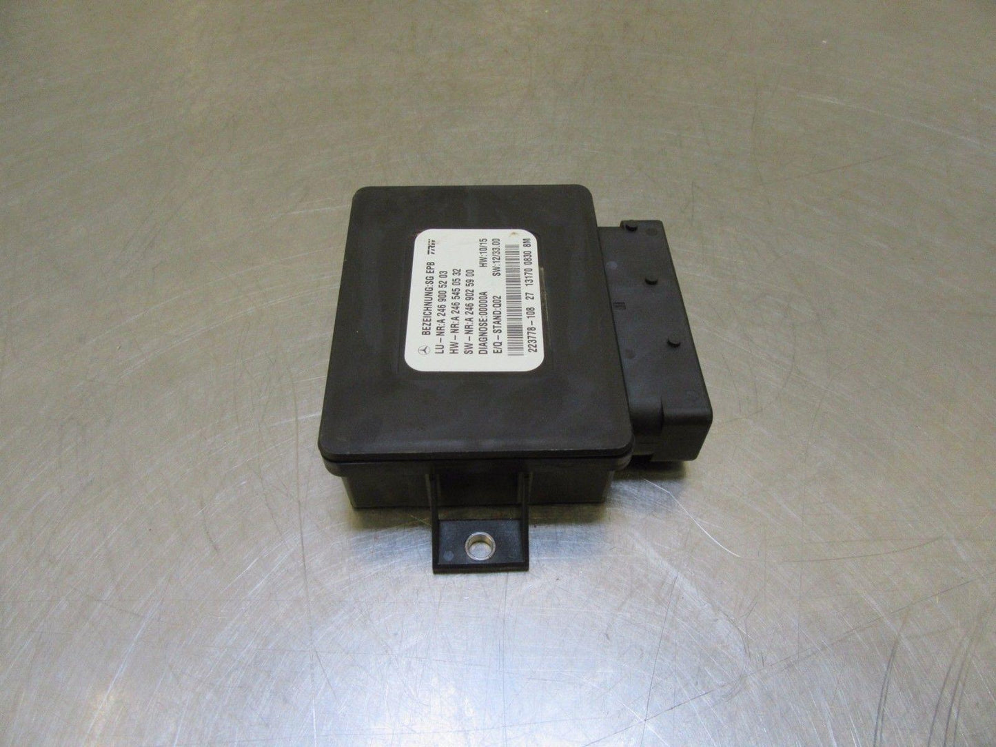 K227 2013 MERCEDES CLA250 PARKING BRAKE CONTROL MODULE A2469005203