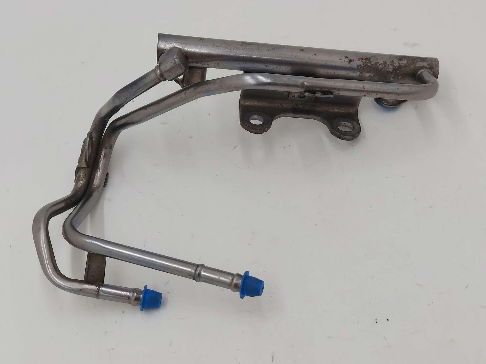 2014 Subaru Impreza WRX RH Right Fuel Injection Injector Rail