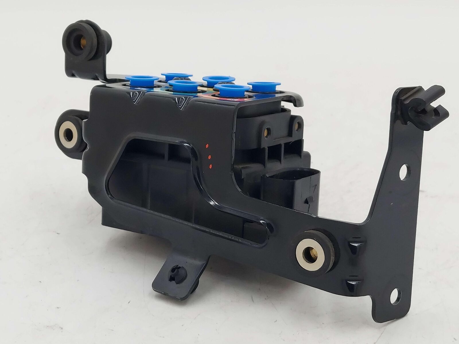 15-18 PORSCHE MACAN AIR RIDE SUSPENSION COMPRESSOR CONTROL VALVE BLOCK