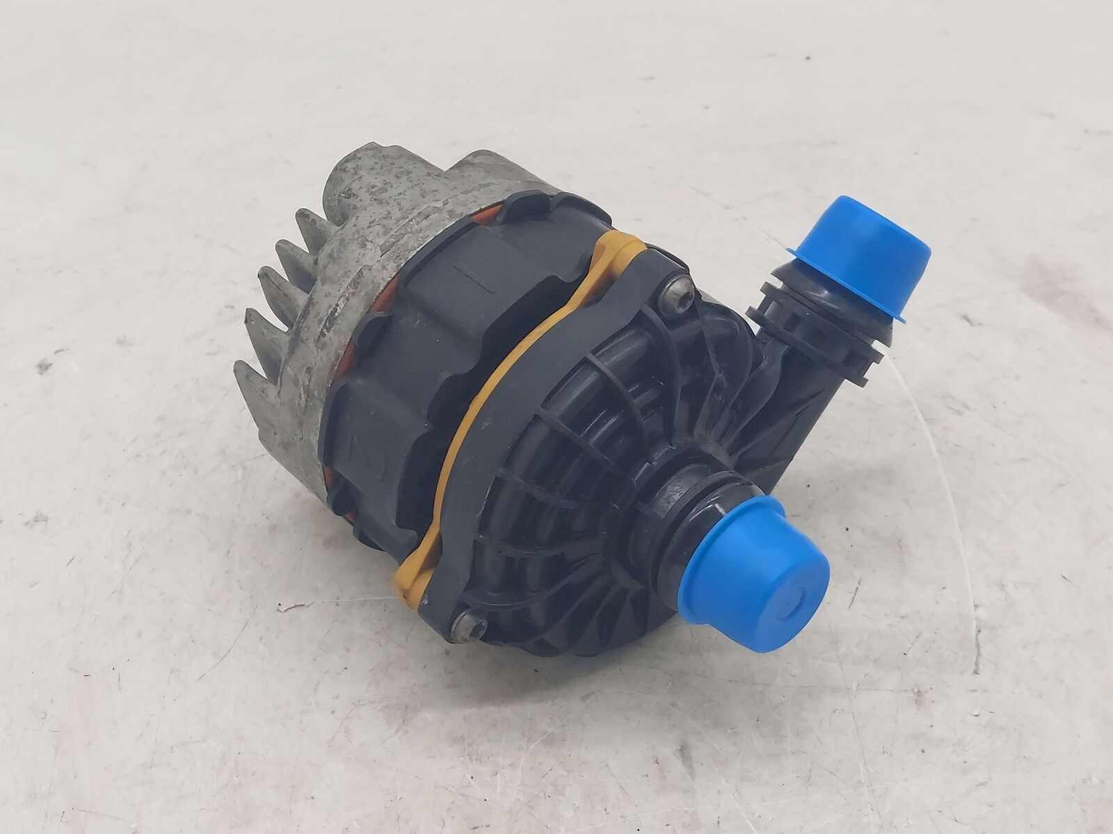 2021 MERCEDES GLS63 AMG X167 COOLANT WATER PUMP A0005005500