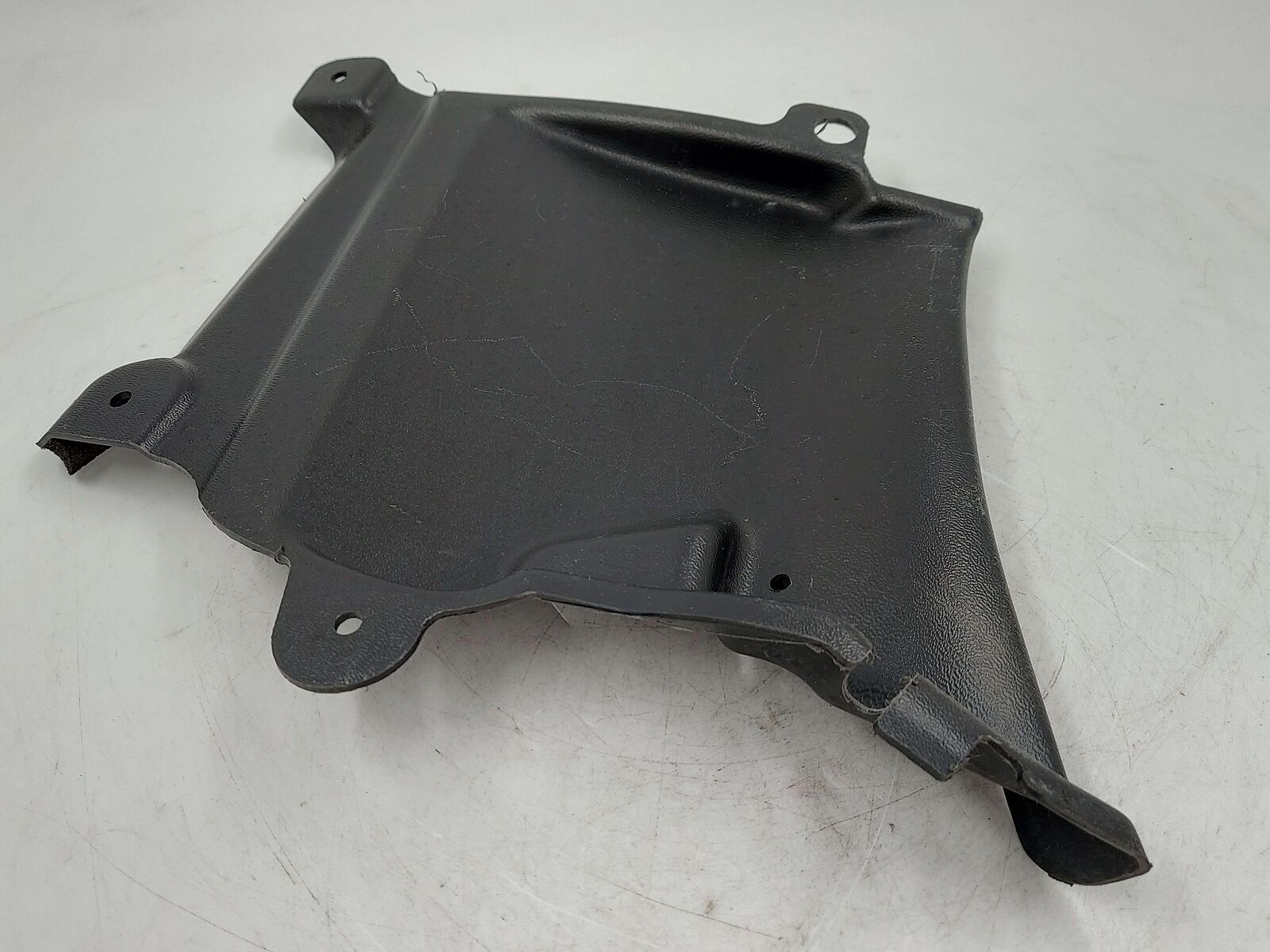 2024 ASTON MARTIN DB12 VOLANTE FRONT RIGHT BUMPER BRACKET MOUNT ? *SCRATCHES*