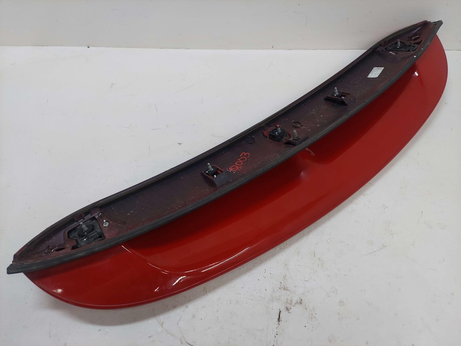 07-12 MINI COOPER REAR SPOILER RED HATCHBACK 51622753758 *SCRATCHED CHIPPED*