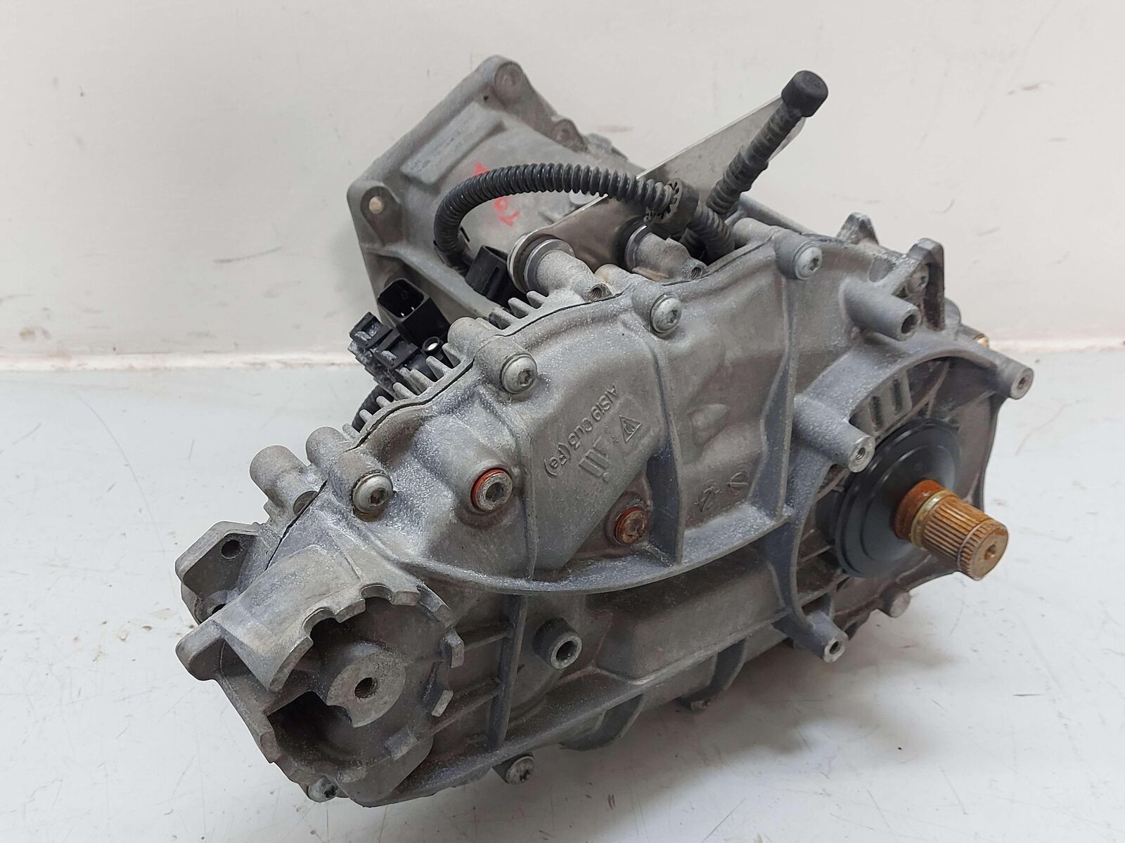 11-18 PORSCHE CAYENNE GTS 958 3.6L NFD TRANSFER CASE 95834101304 0C2927755AA