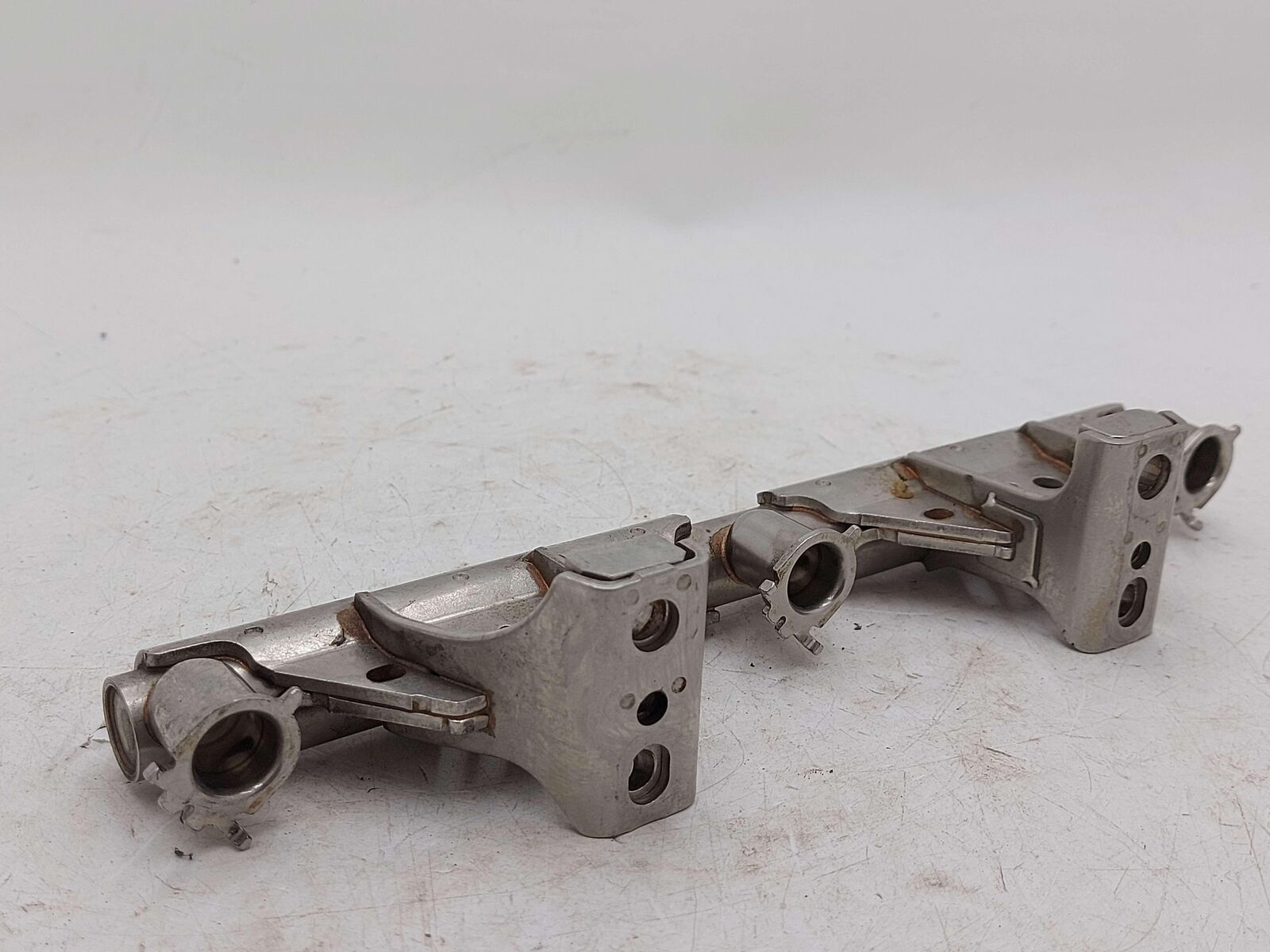 2010 PORSCHE 911 CARRERA 4S 997.2 3.8L MA1.01 LEFT FUEL INJECTION RAIL