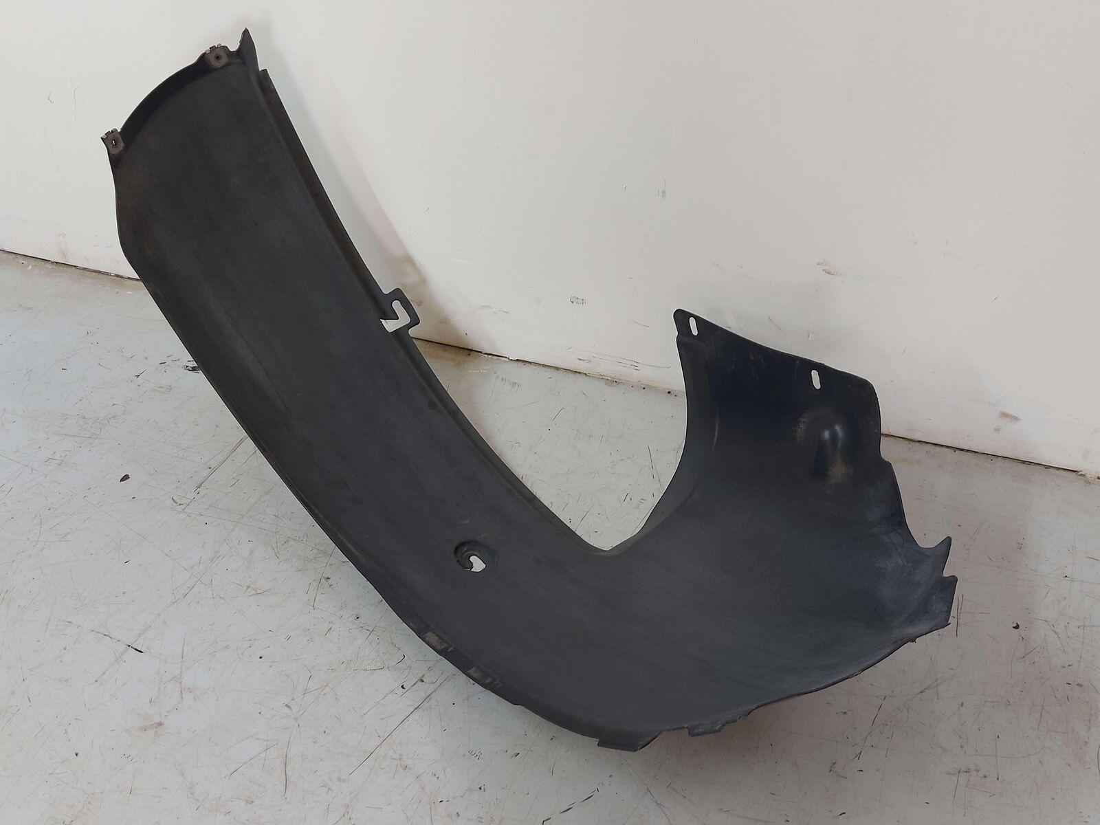 06-13 Porsche 911 997 Front LH Left Quarter Inner Rearward Fender Liner Coupe