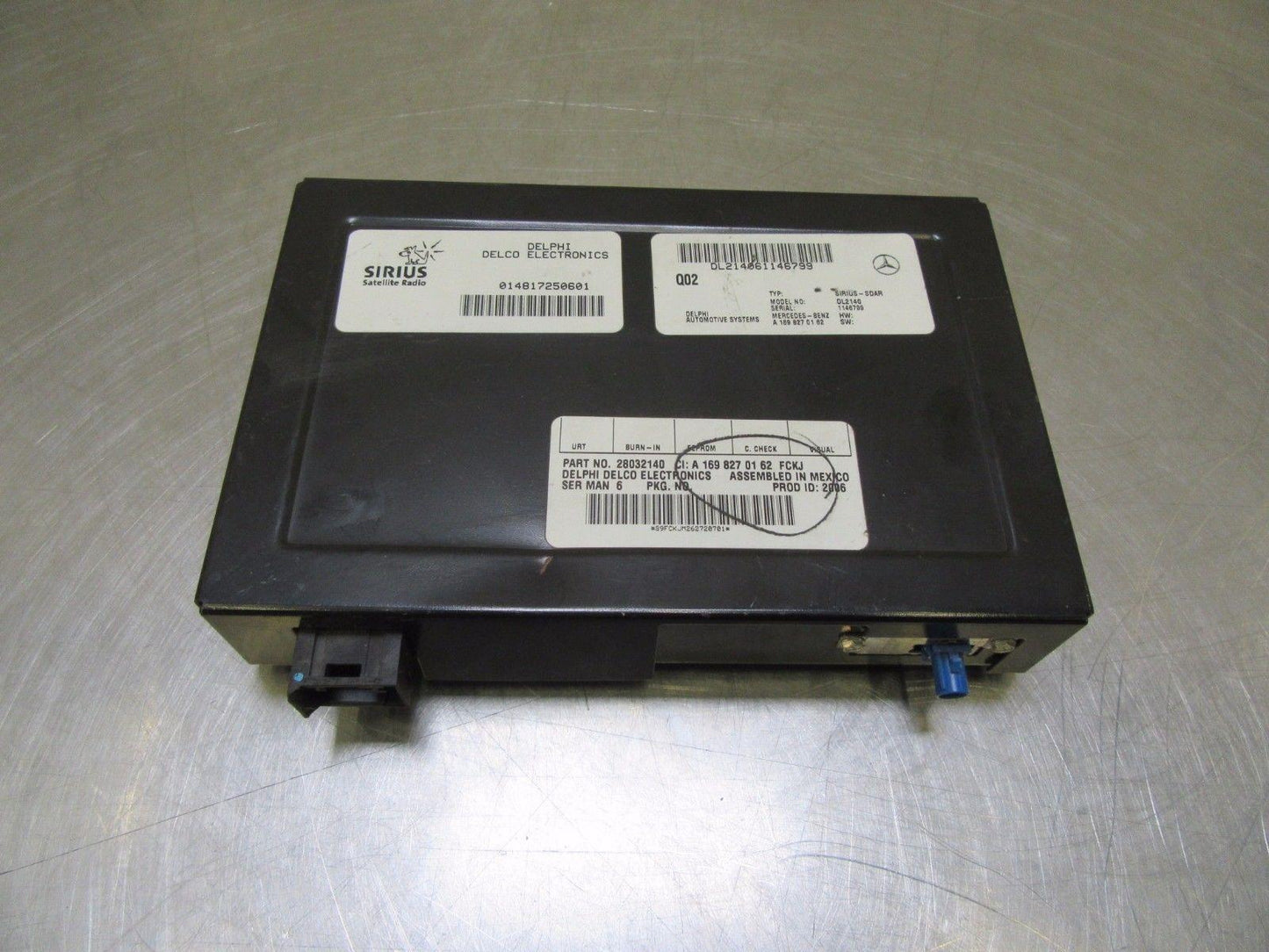 J214 2007 Mercedes GL CLASS RADIO SATELLITE MODULE A1698270162