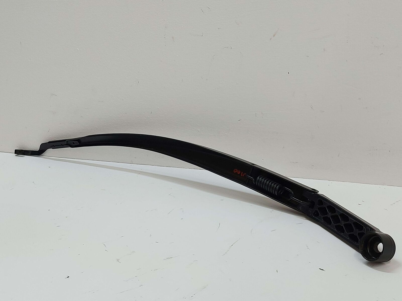 11-15 TOYOTA SIENNA SE RIGHT WIPER ARM 8521108020