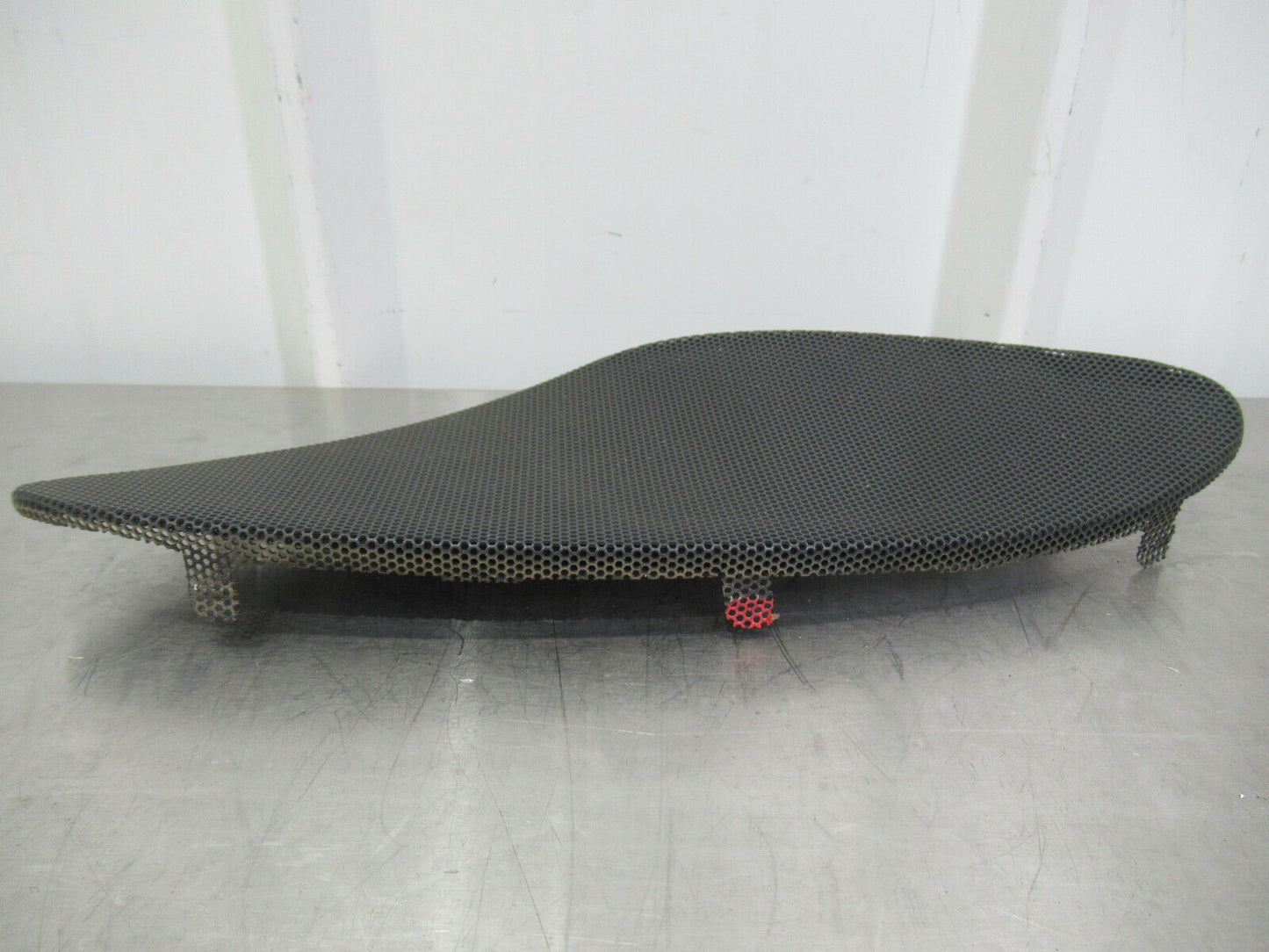 T020 2016 16 MCLAREN 570S RH RIGHT DOOR UPPER SPEAKER GRILL