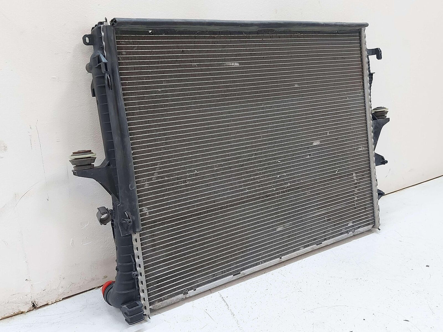 07-10 Audi Q7 Radiator 7L6121253B 3.6L