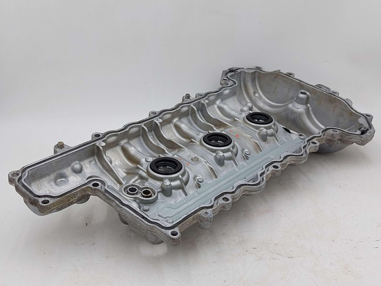 17-23 CADILLAC XT5 3.6L RH RIGHT VALVE COVER 12649898