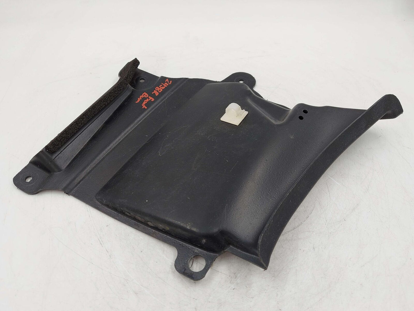 2024 ASTON MARTIN DB12 VOLANTE FRONT RIGHT BUMPER BRACKET MOUNT ? *SCRATCHES*