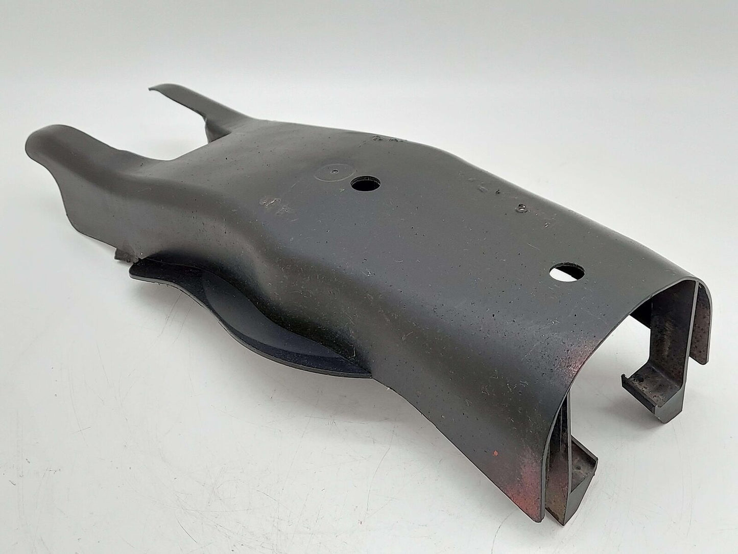 2019 Mercedes E63S AMG W213 RH Right Lower Control Arm Cover A2133520800 *Note*