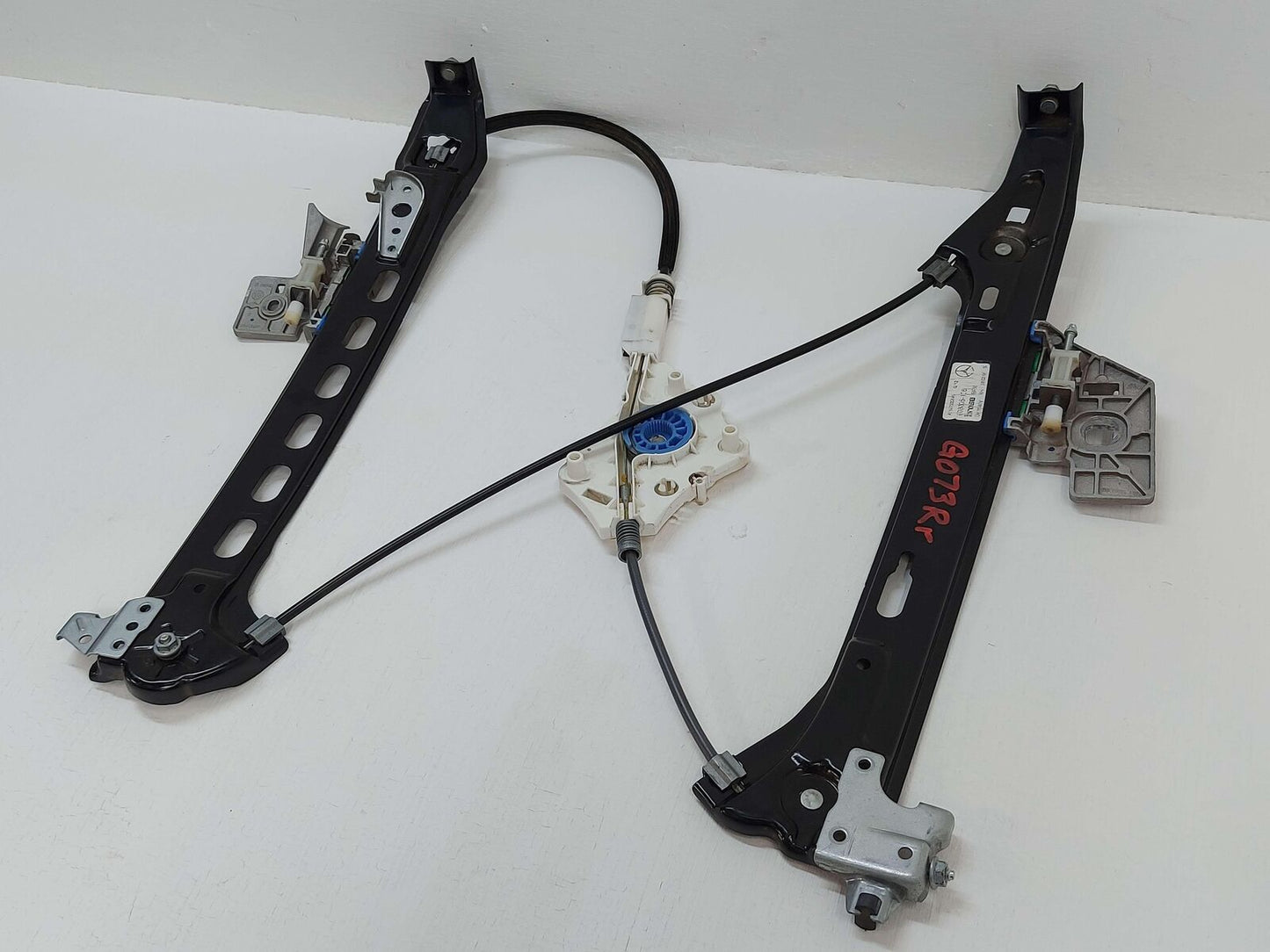 06-11 MERCEDES CLS550 C219 REAR RIGHT DOOR WINDOW GLASS REGULATOR