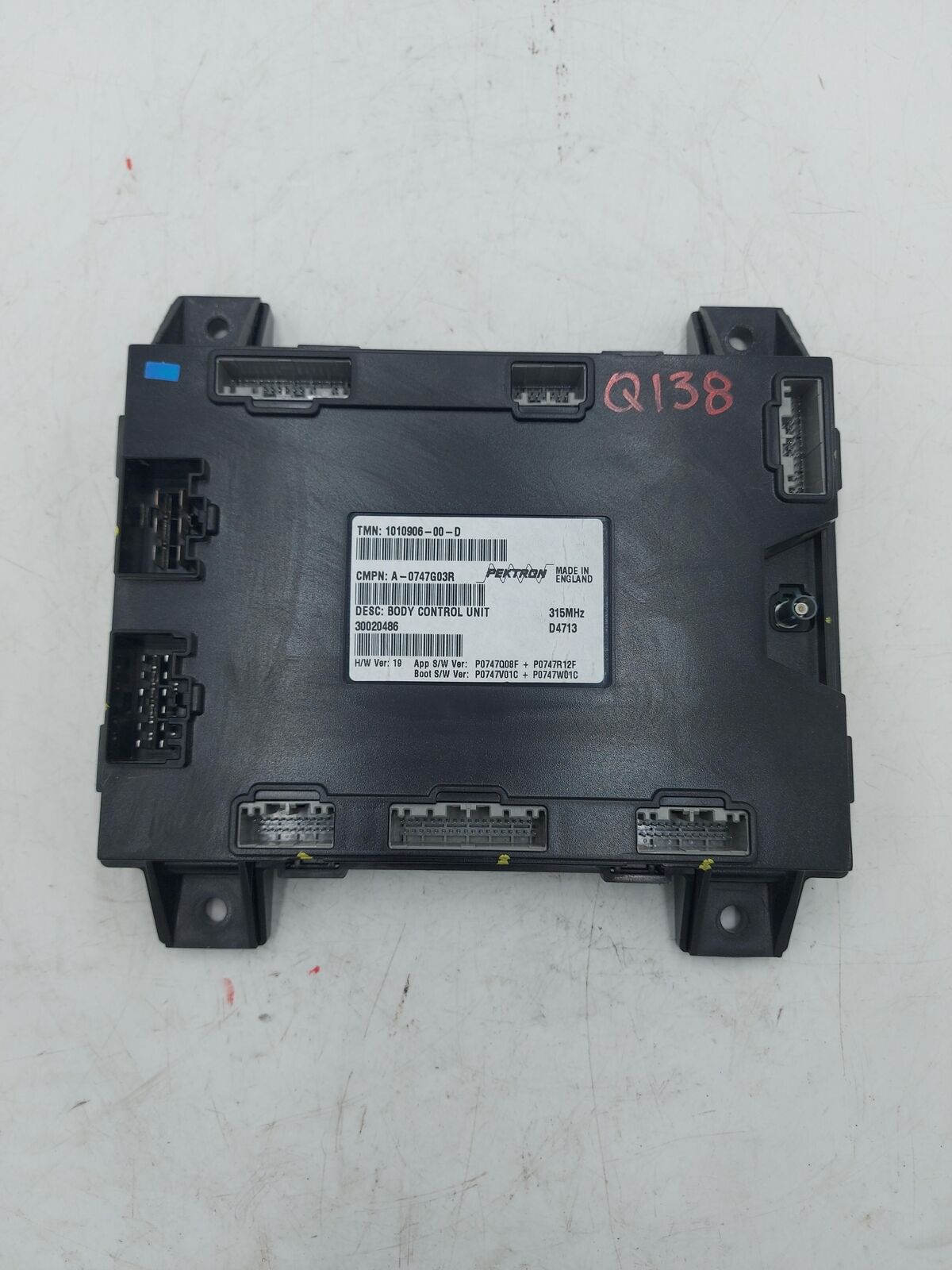 14 TESLA S 1010906-00-d Body Control Module