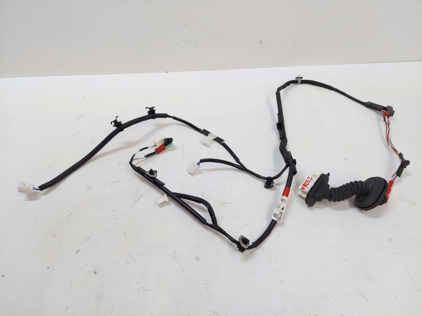 2018 TOYOTA 4RUNNER REAR RIGHT DOOR WIRE HARNESS 8215335280