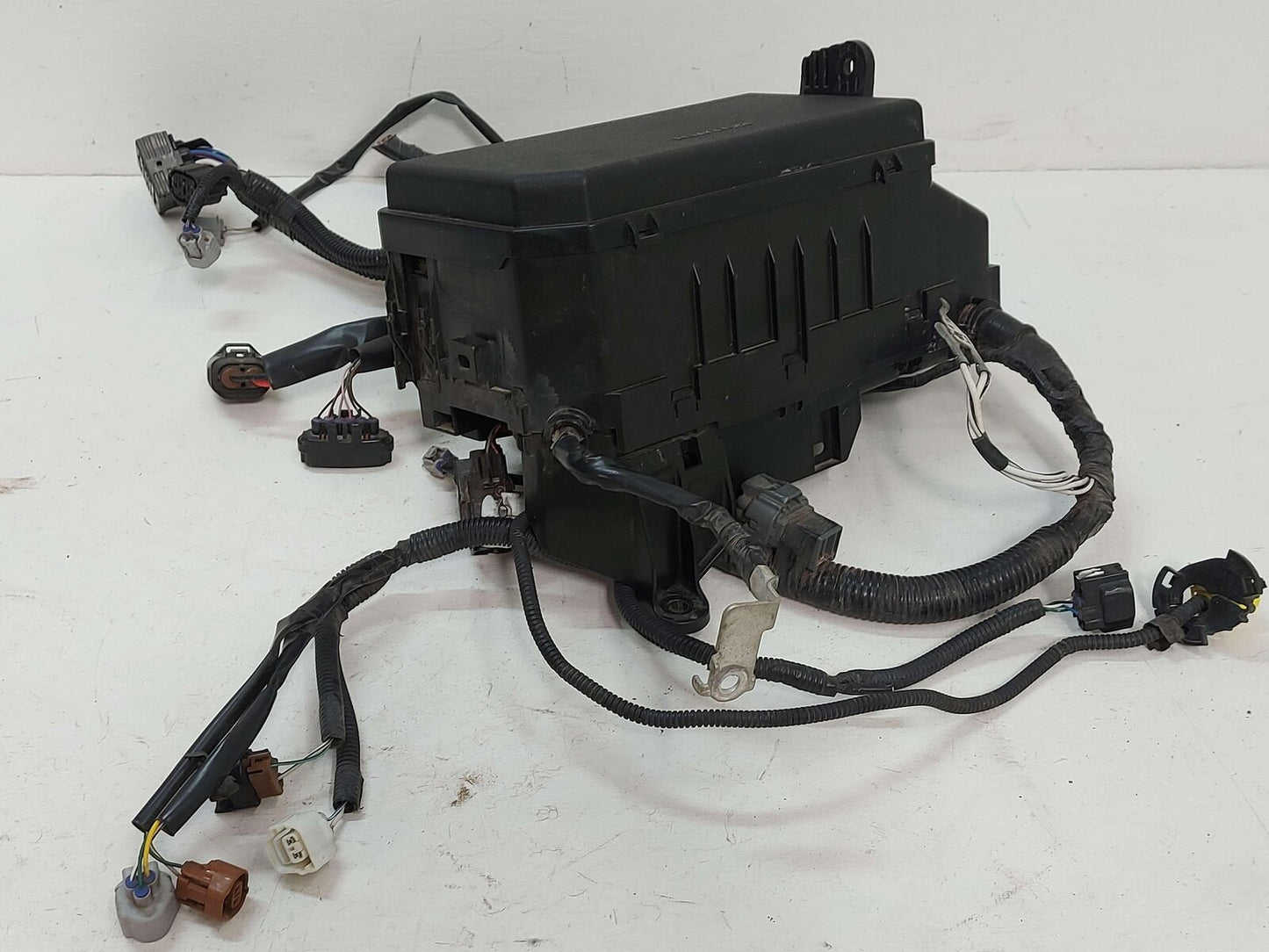 14-19 TOYOTA 4RUNNER ENGINE MOTOR FUSE BOX 35R60D *PARTIAL WIRING HARNESS CUT*